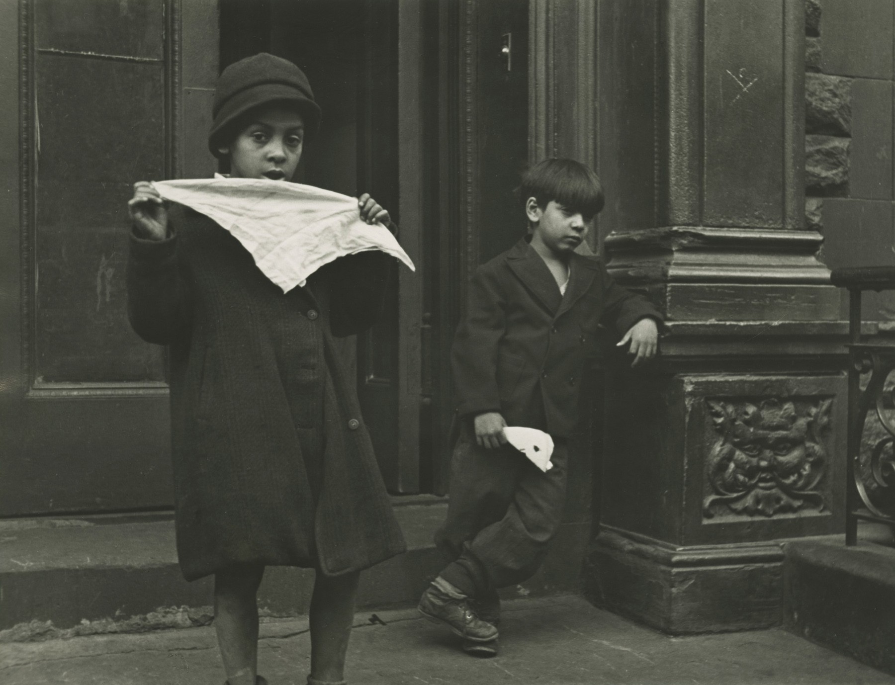 Helen Levitt  N.Y., c.1942  Gelatin silver print; printed c.1942  6 1/2 x 8 1/2 inches