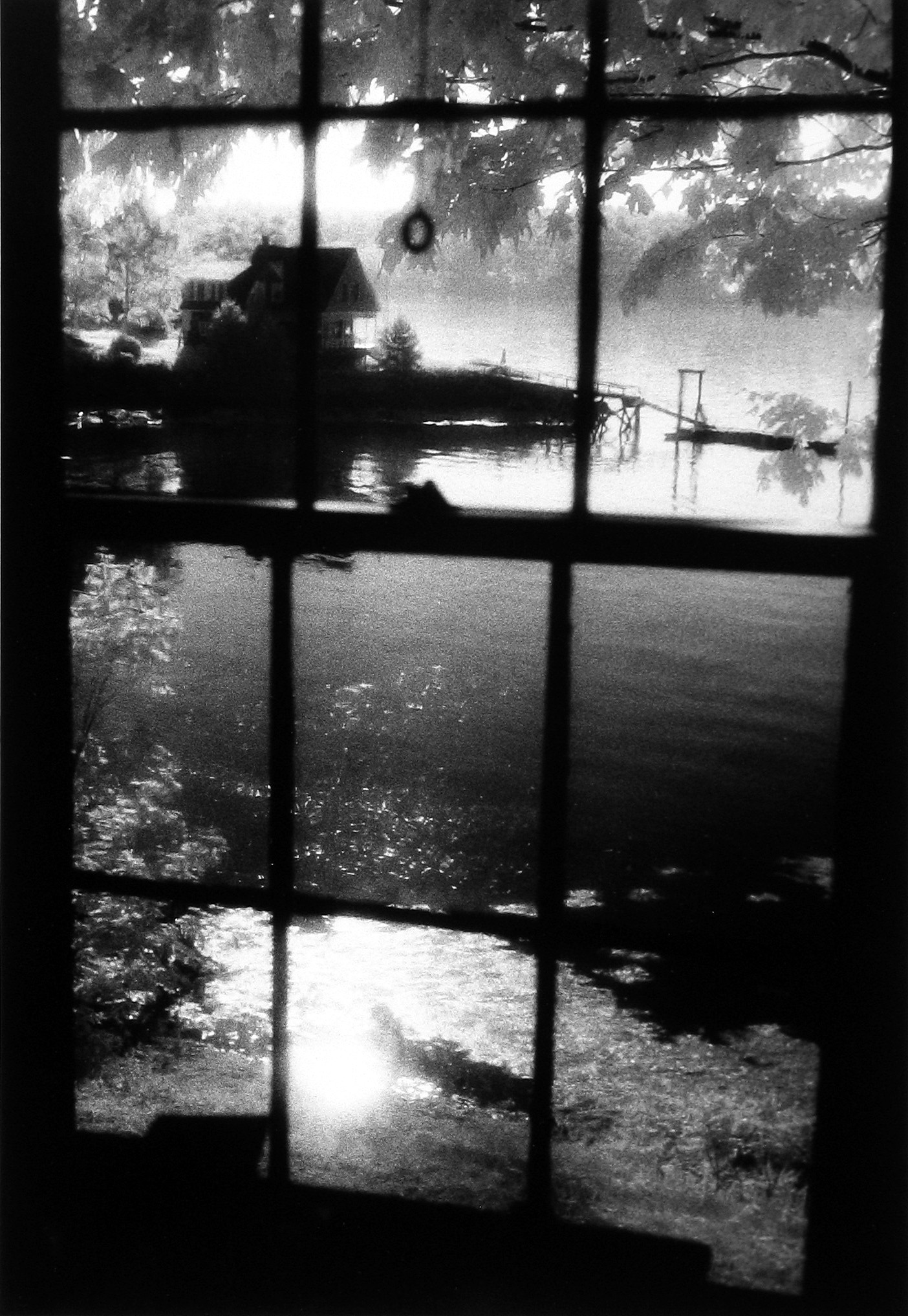 Judith Glickman - Island Window, Great Diamond Island, Maine, 1985 - Howard Greenberg Gallery
