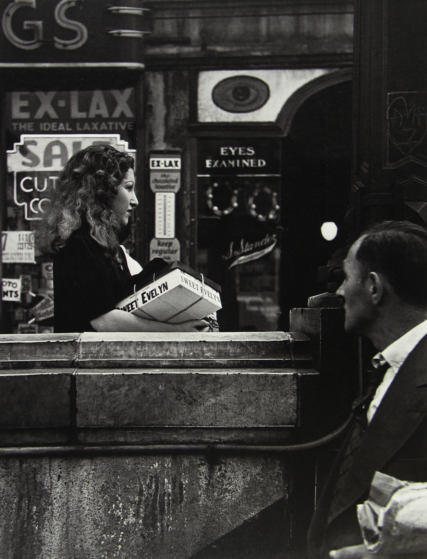 Morris Engel - Sweet Evelyn, NYC, 1937 - Howard Greenberg Gallery