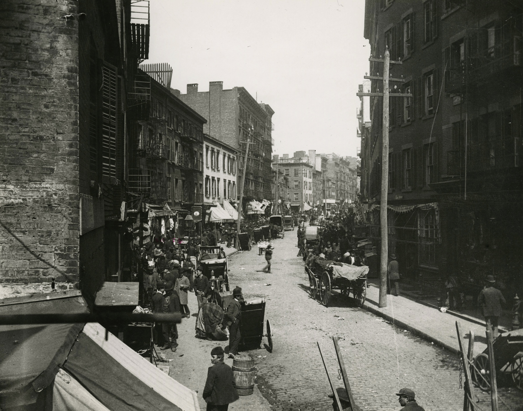 Jacob Riis - Mulberry Bend, c.1890 - Howard Greenberg Gallery