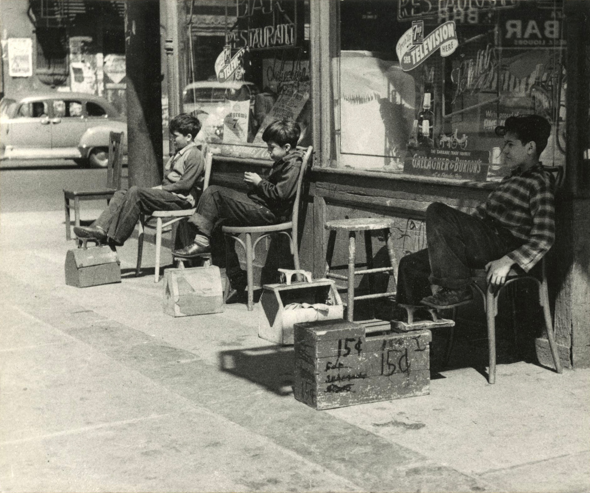 Leo Goldstein - Untitled, c.1950 - Howard Greenberg Gallery