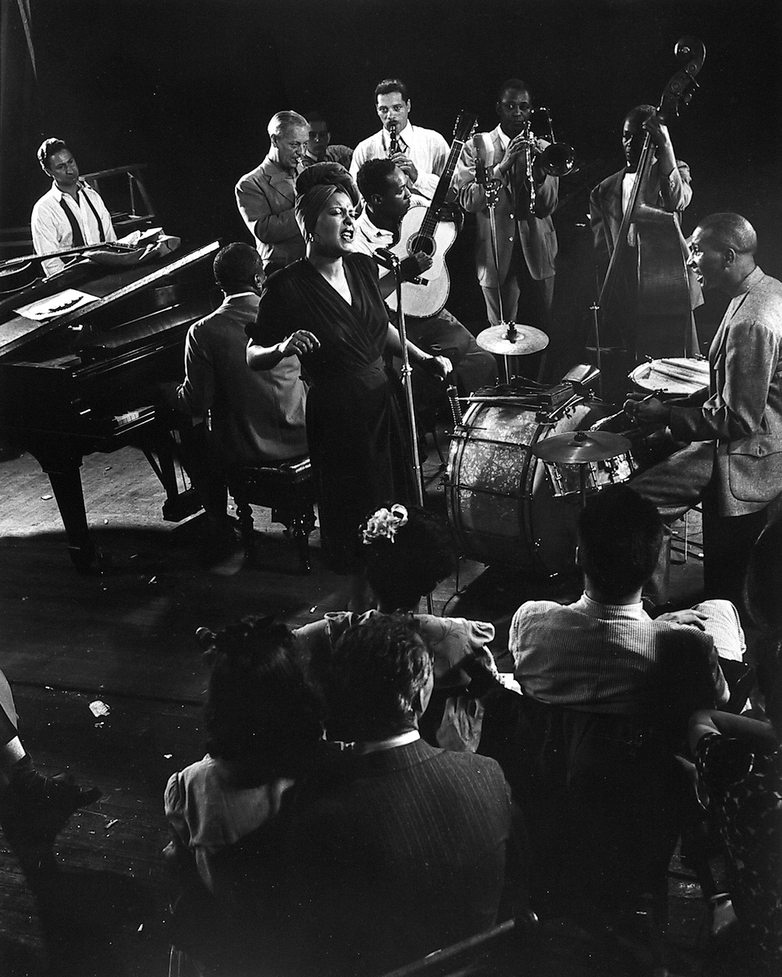 Gjon Mili - Billie Holiday, 1943 - Howard Greenberg Gallery