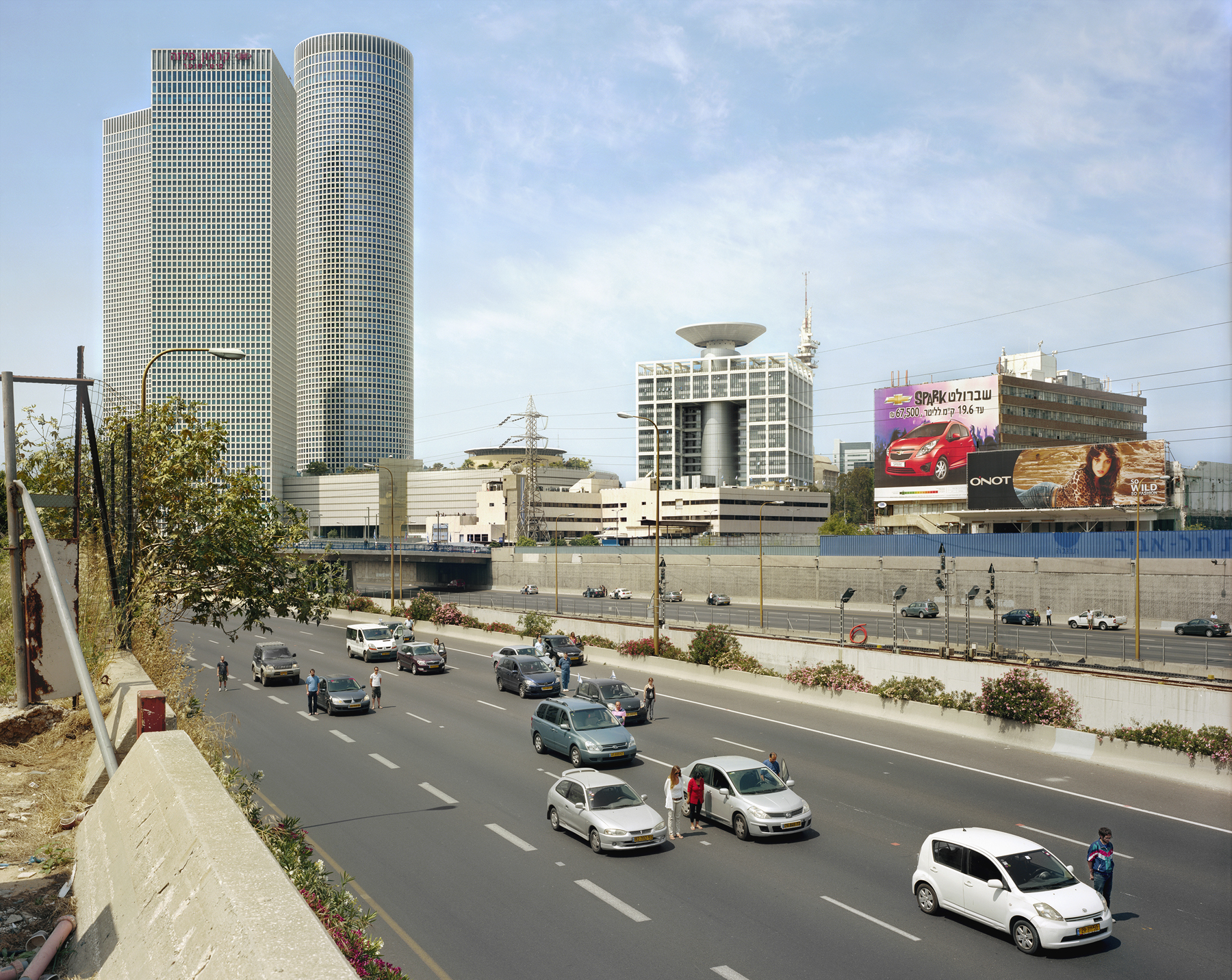 Frédéric Brenner - An Archeology of Fear and Desire - Tel Aviv, 2011 - Howard Greenberg Gallery