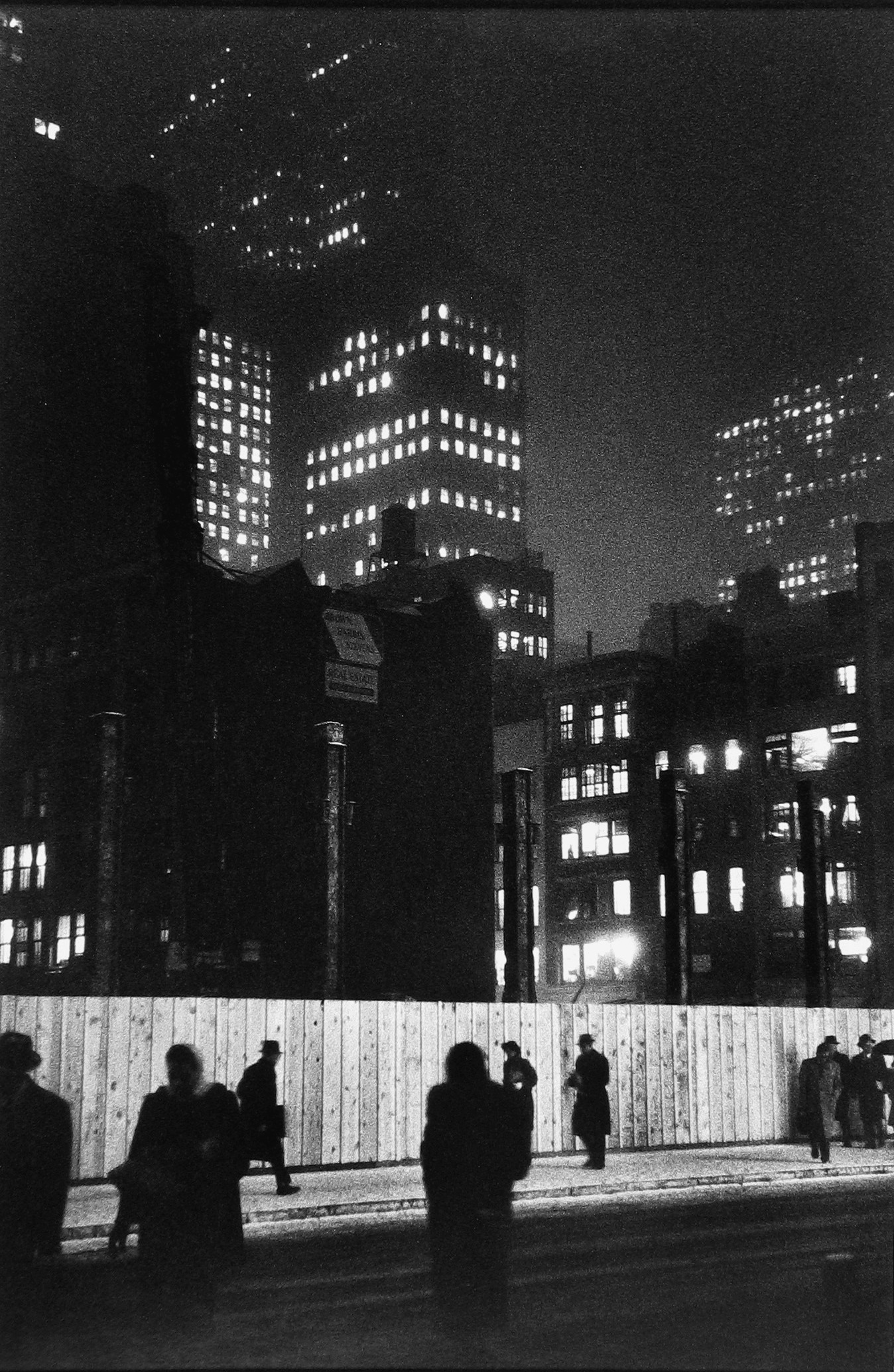Louis Faurer - Construction Site on Madison Ave., New York, 1947 - Howard Greenberg Gallery