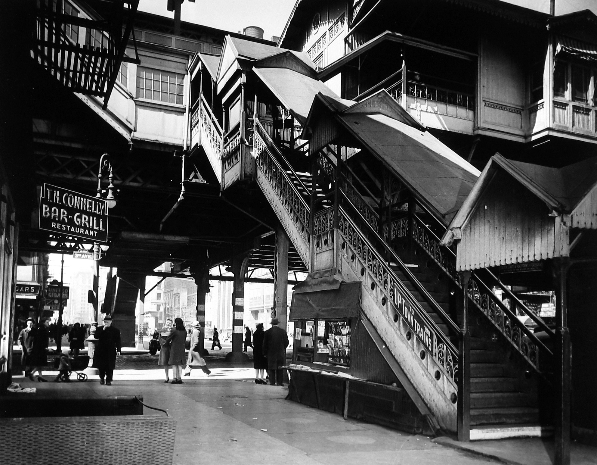 Arnold Eagle - Third Avenue El, 14th Street, NYC, 1936 - Howard Greenberg Gallery