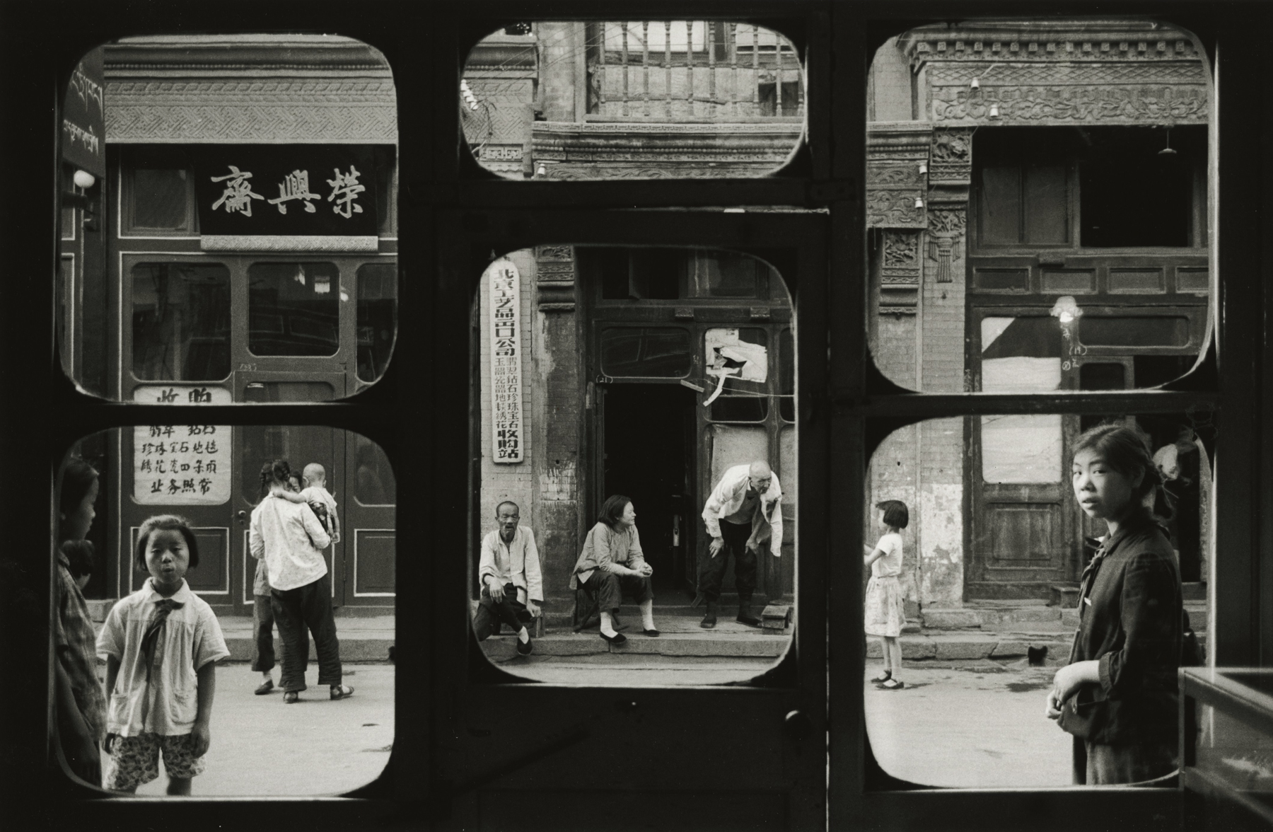 Marc Riboud - Liu Li Chnage, Beijing, 1965 - Howard Greenberg Gallery