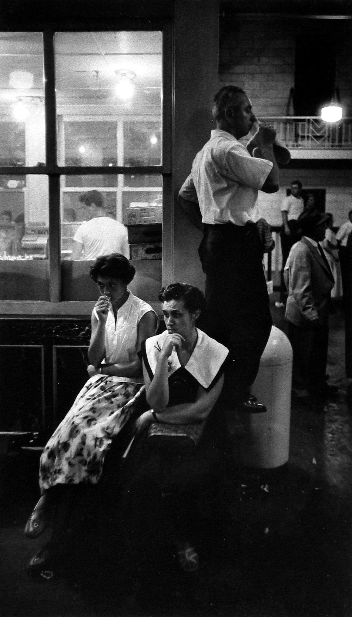 James Karales - Andrea Doria, Awaiting Survivors, NYC, 1956 - Howard Greenberg Gallery
