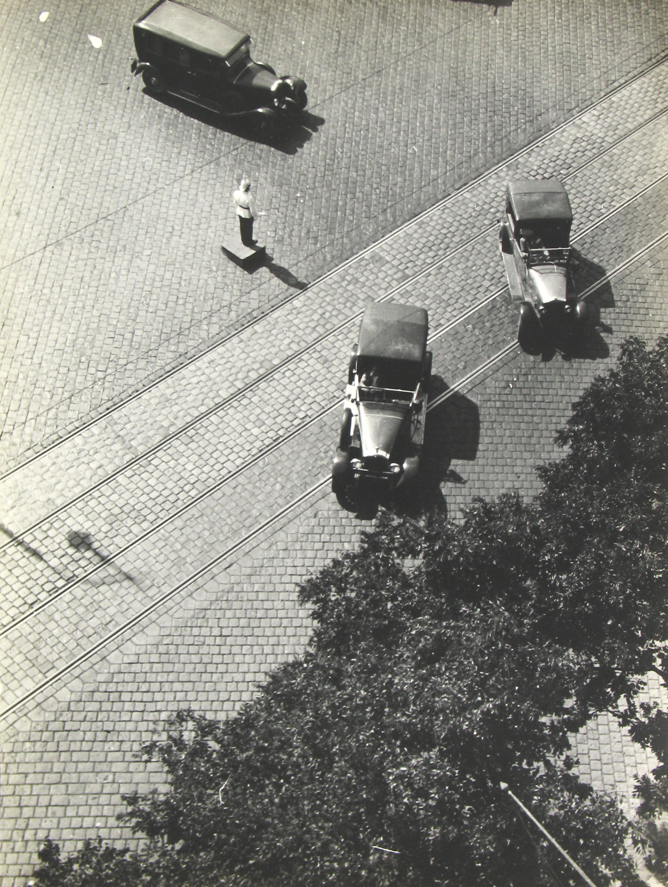 Imre Kinszki - Untitled, 1921-39 - Howard Greenberg Gallery