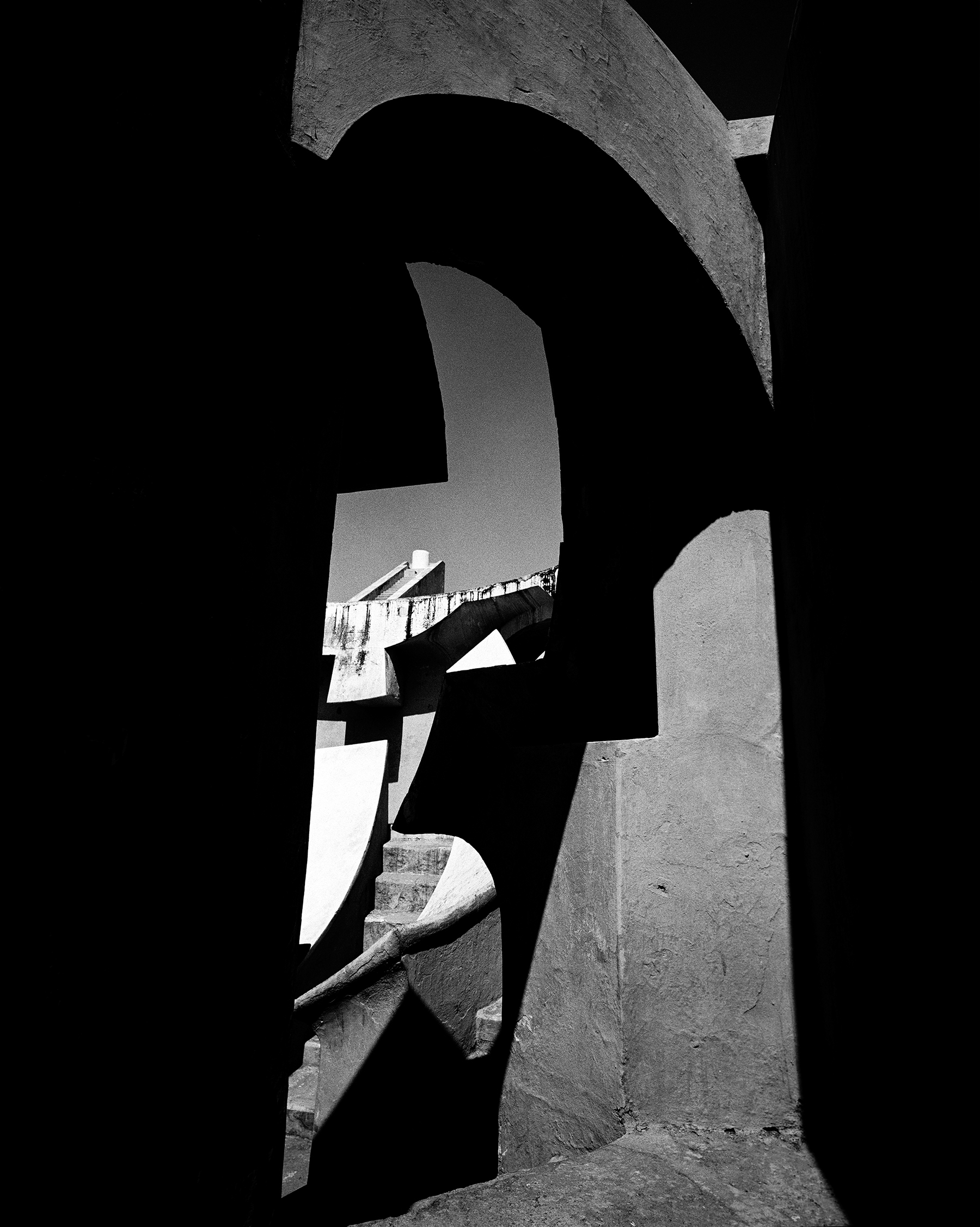 Simon Chaput - Jantar Mantar 7, 2001 - Howard Greenberg Gallery