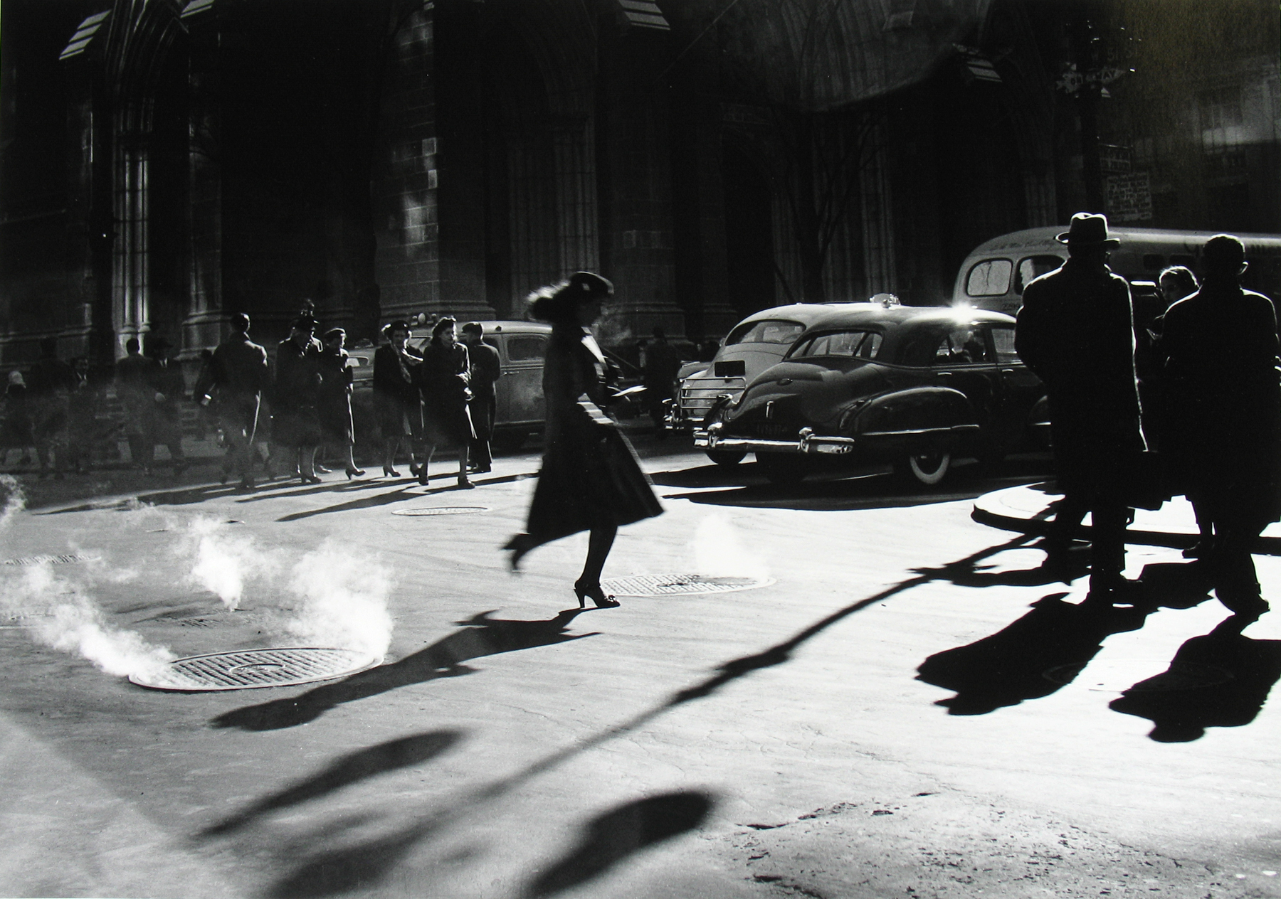 Rebecca Lepkoff - Midtown Manhattan, 1947 - Howard Greenberg Gallery