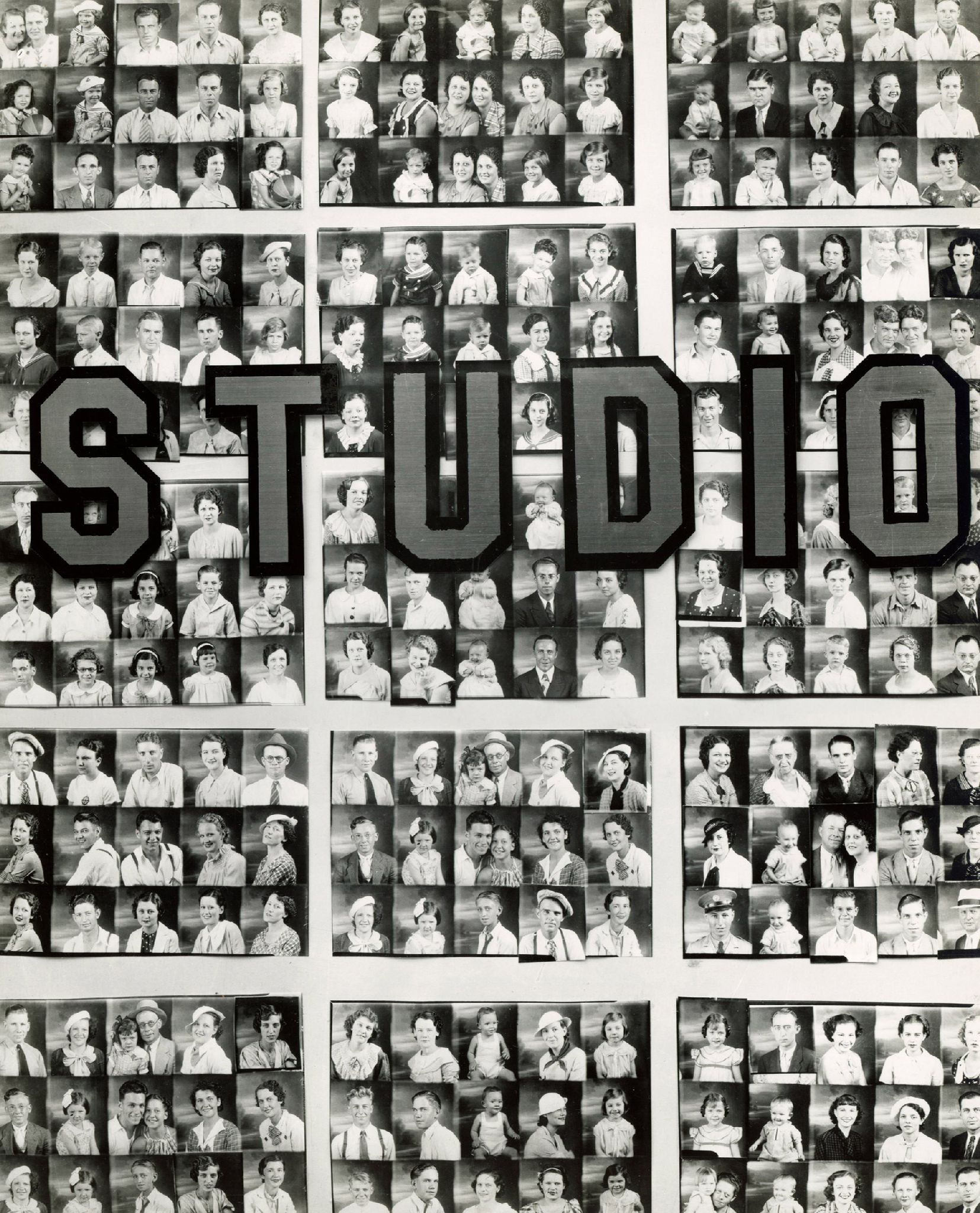 Penny Picture Display, Savannah, 1936  Gelatin silver print; printed 1974  19 1/4 x 14 3/4 inches