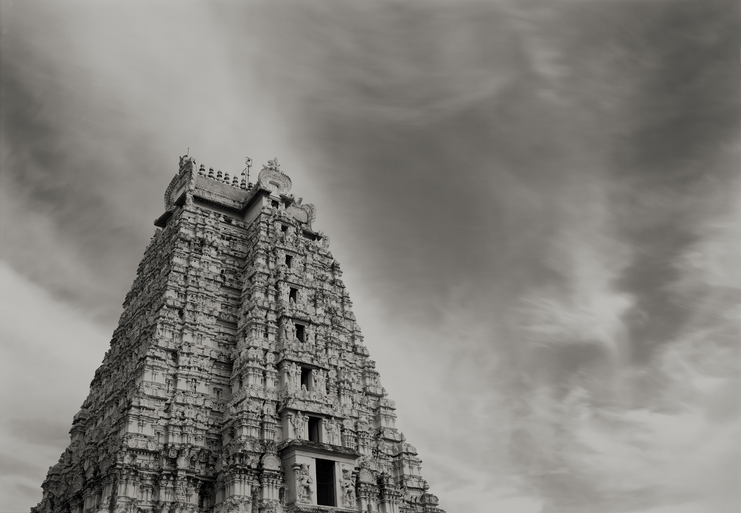 Kenro Izu - Chidambaram #604, Tamilnadu, India, 2012 - Howard Greenberg Gallery
