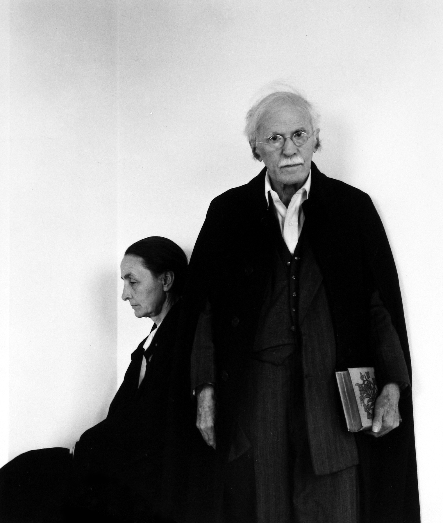 Arnold Newman - Alfred Stieglitz and Georgia O'Keeffe, 1944 - Howard Greenberg Gallery