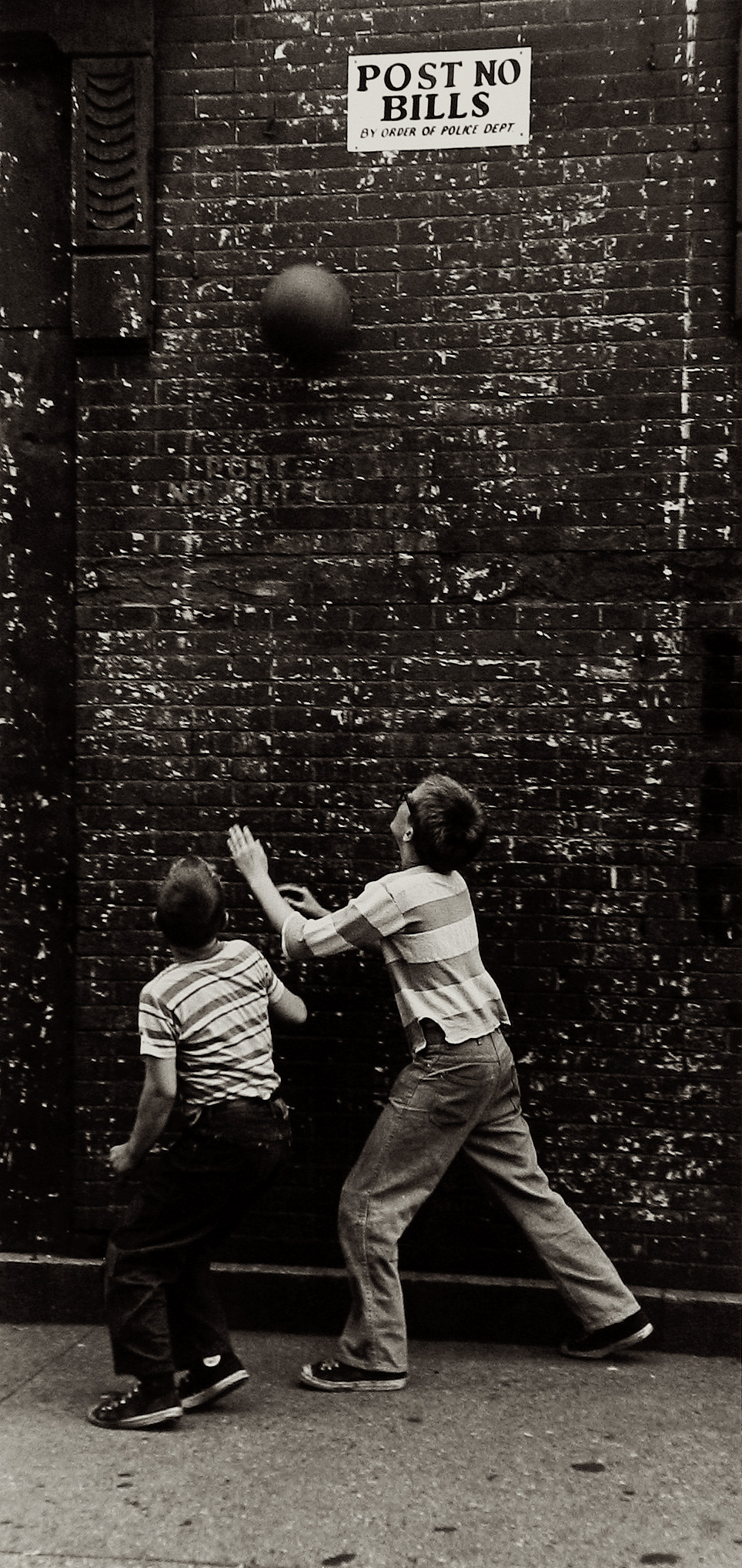 Arthur Leipzig - Post No Bills, NYC, c.1962 - Howard Greenberg Gallery