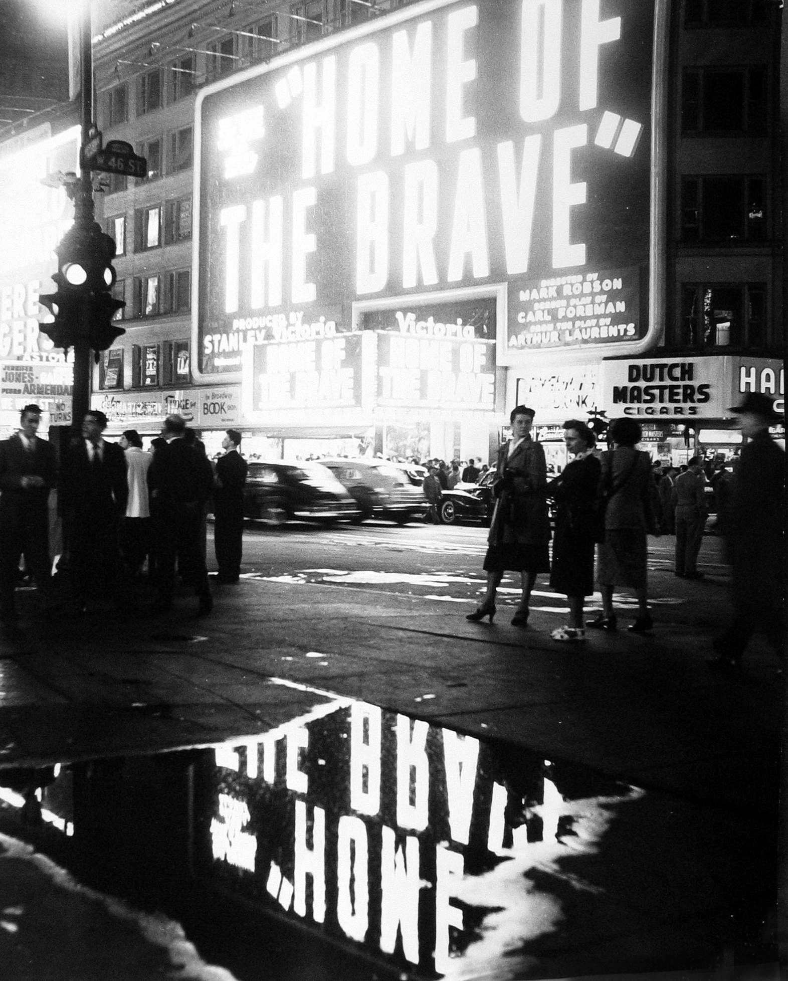 Ted Croner - Untitled, c.1947 - Howard Greenberg Gallery