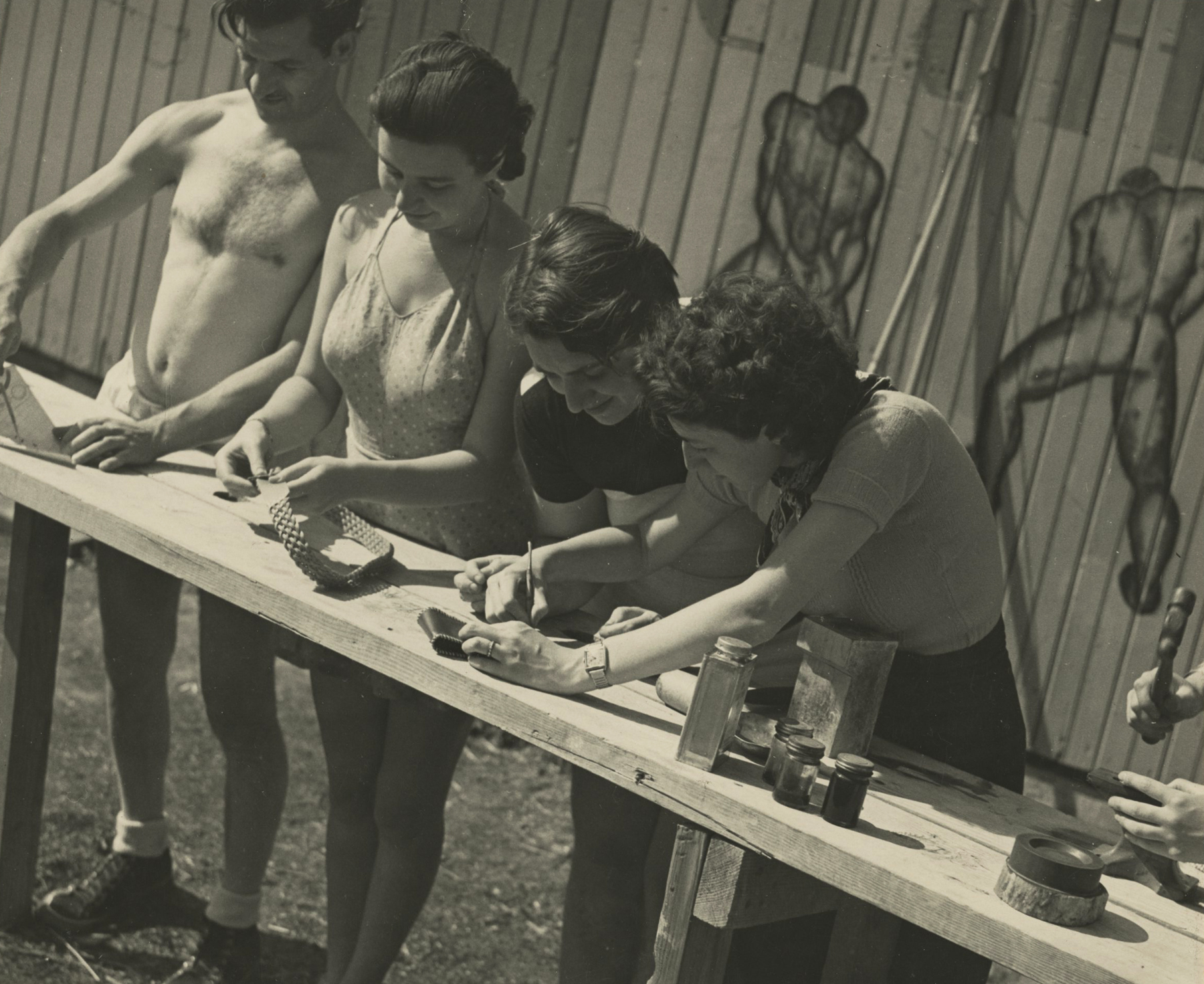 Eliot Elisofon - Untitled (craft work), 1935 - Howard Greenberg Gallery