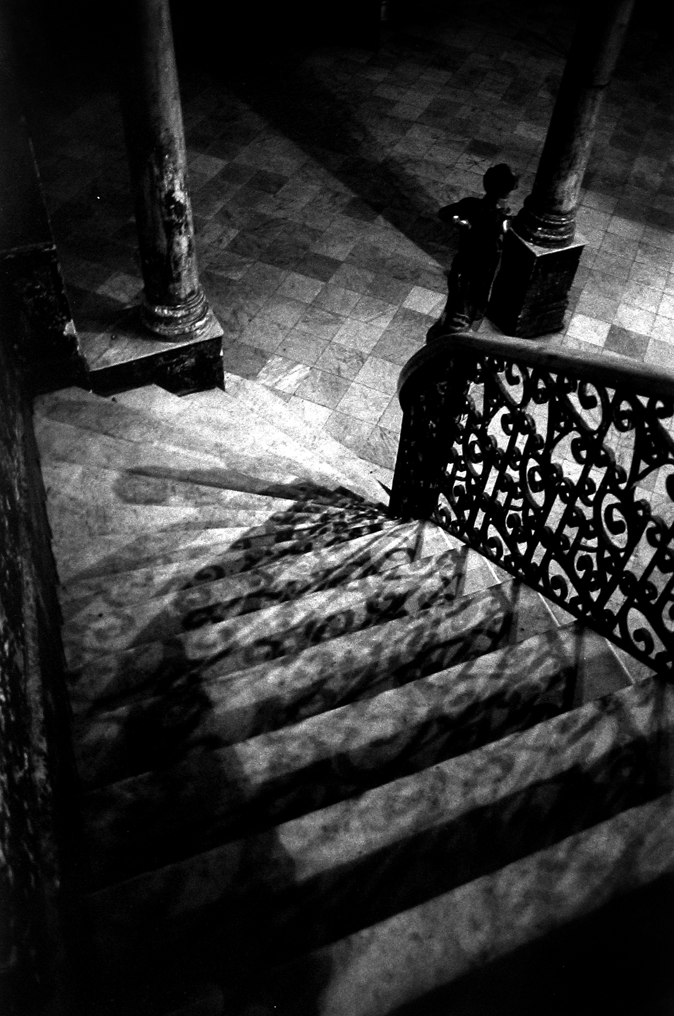 Judith Glickman - Staircase, Havana, Cuba, 2003 - Howard Greenberg Gallery