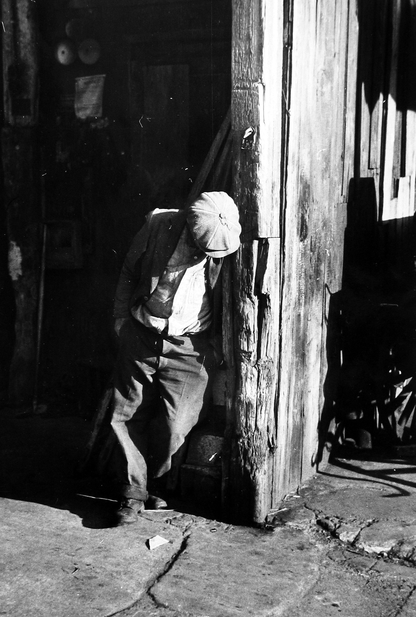 Russell Lee - Untitled, c.1937 - Howard Greenberg Gallery - 2019