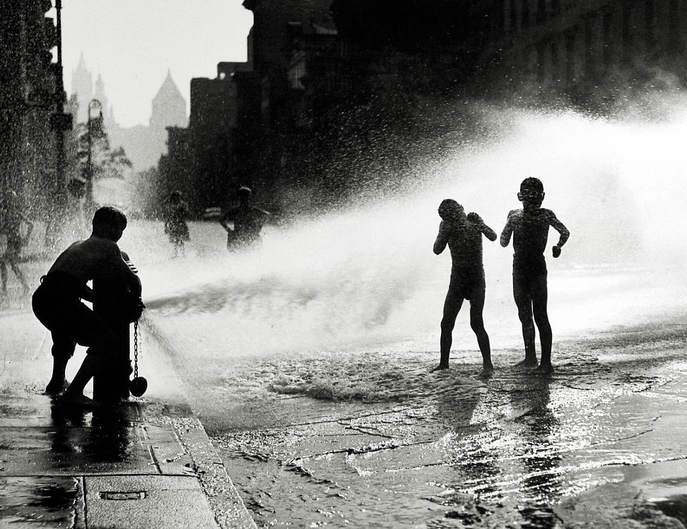 Harold Roth - Under the Hydrant, Lower East Side, 1946 - Howard Greenberg Gallery