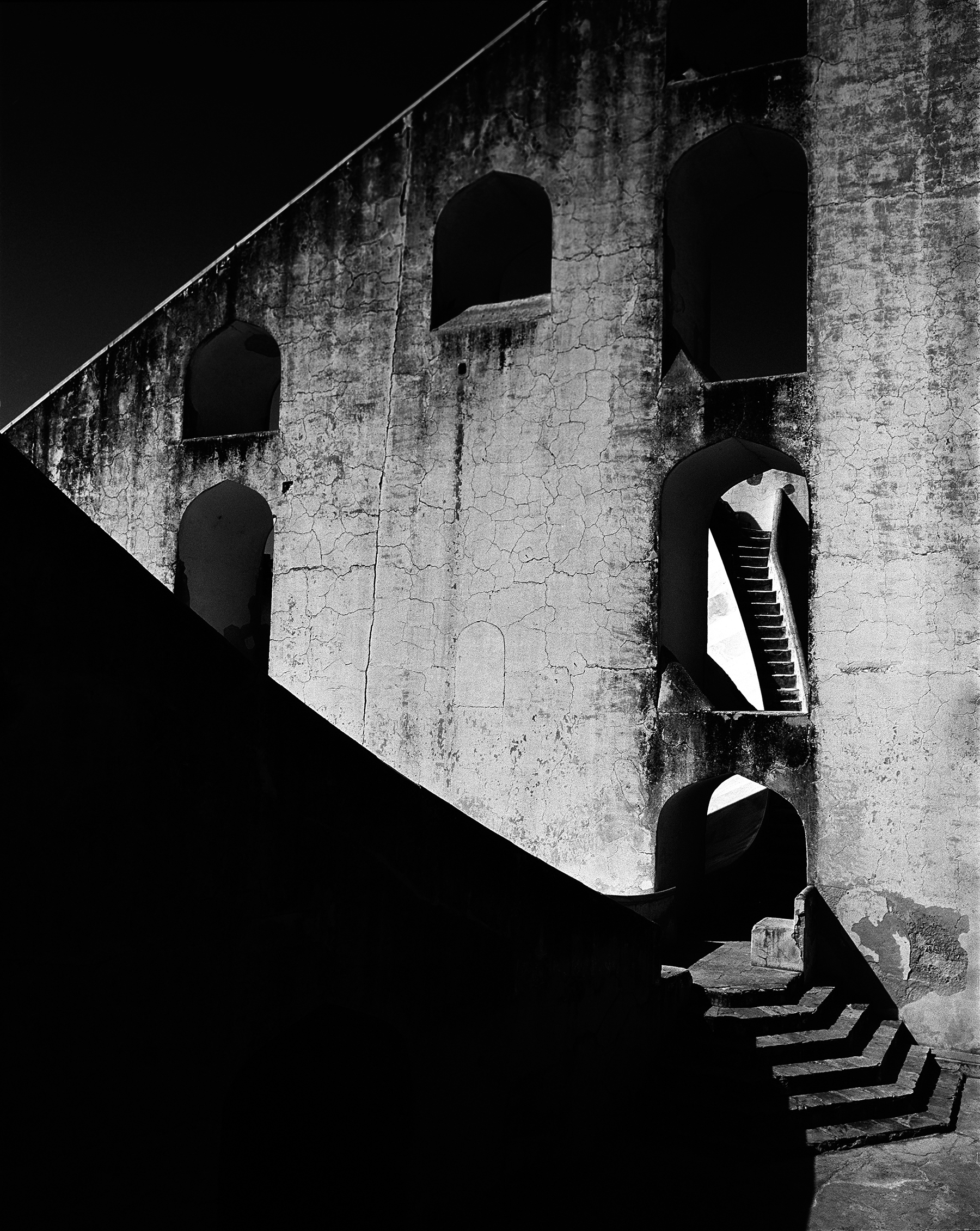 Simon Chaput - Jantar Mantar 11, 2001 - Howard Greenberg Gallery