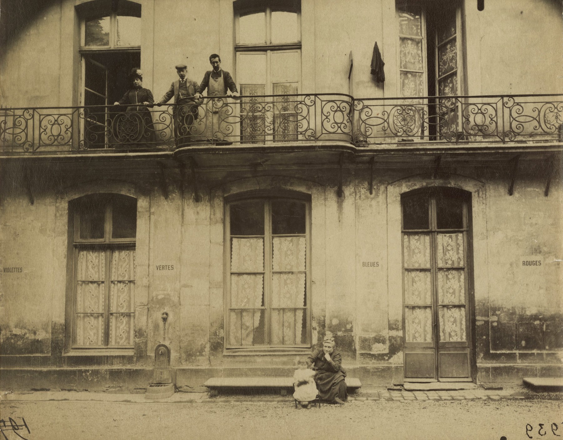 Hotel du 18th siecle, 22 rue Saint-Sauveur, 1907
Gold chloride printing out paper print; printed c.1907
8 3/4 x 7 inches