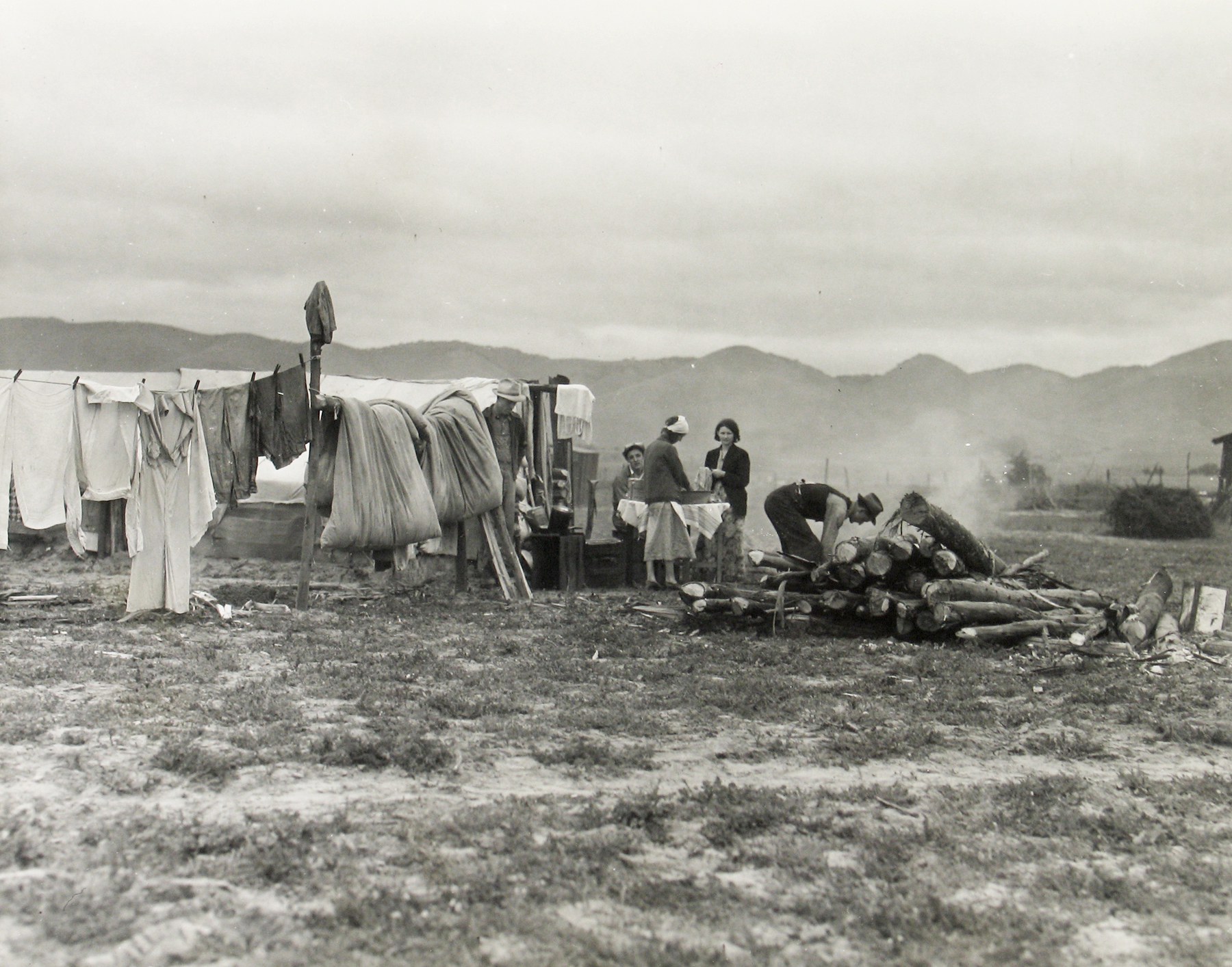 Dorothea Lange - Arkansas family, seven months in California, Feb, 1936 - Howard Greenberg Gallery