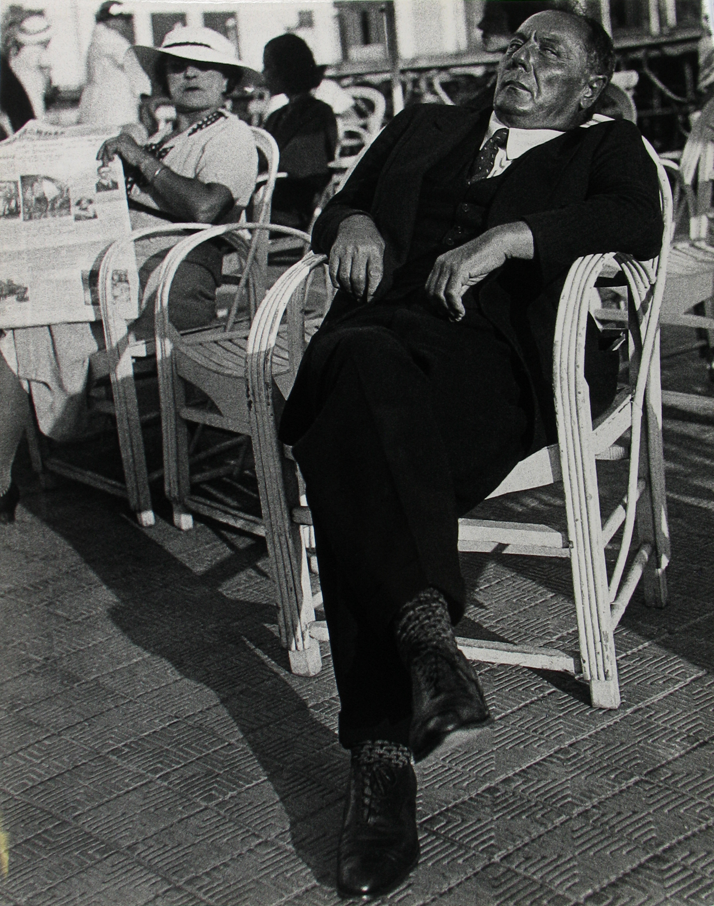 Lisette Model - Promenade des Anglais, Nice, 1934 - Howard Greenberg Gallery