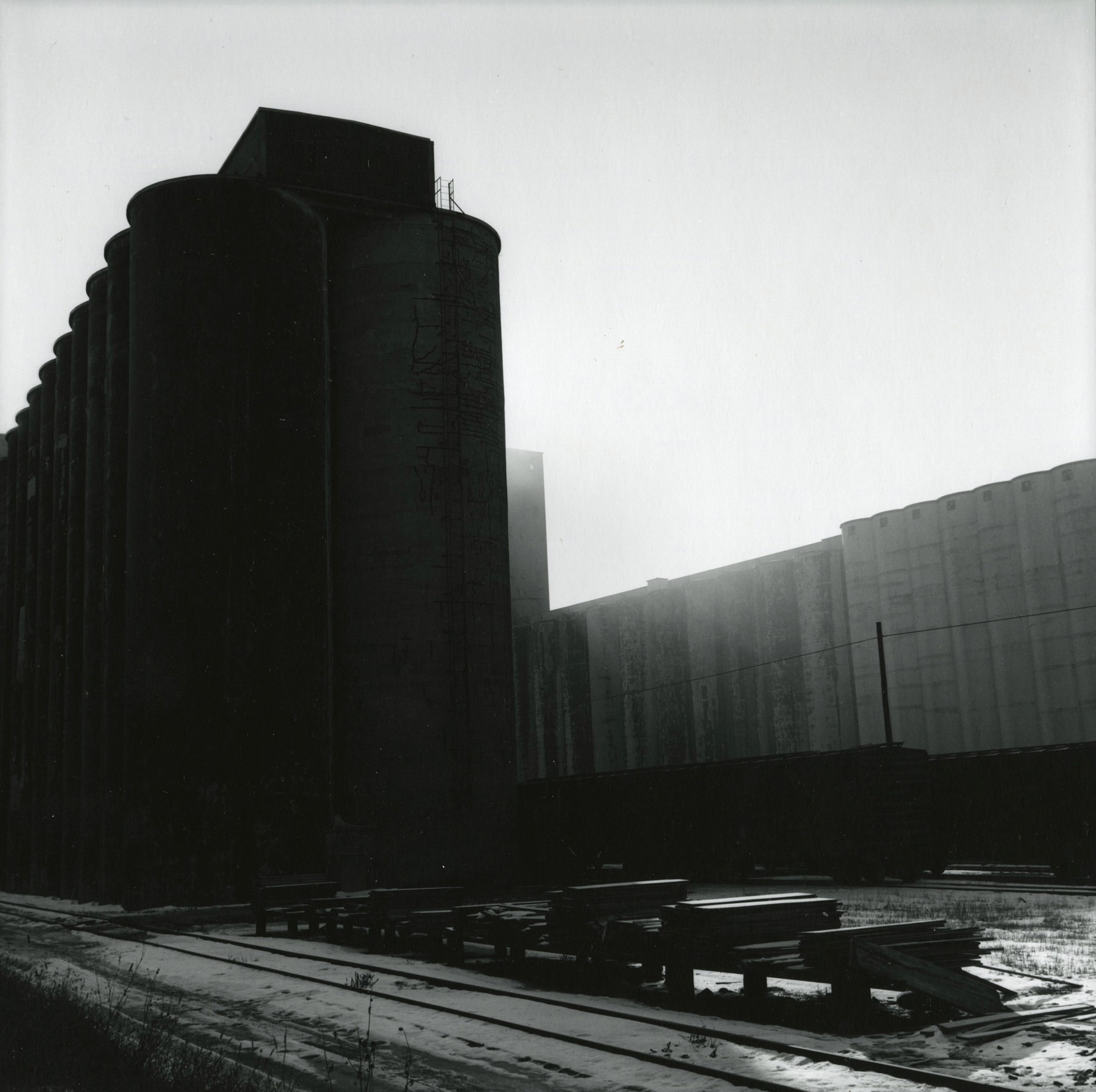 Frank Gohlke - Grain Elevators - Minneapolis - Series II, 1973 - Howard Greenberg Gallery