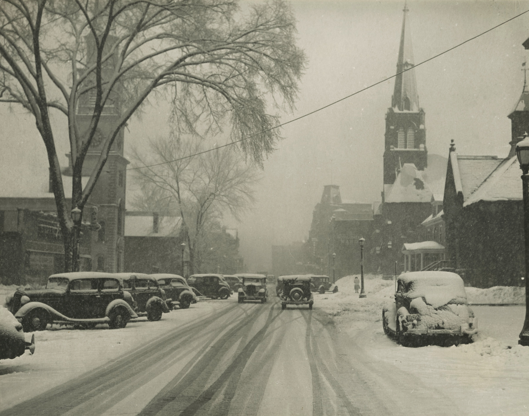Marion Post-Wolcott - Main Street, Brattleboro, Vermont, 1938 - Howard Greenberg Gallery