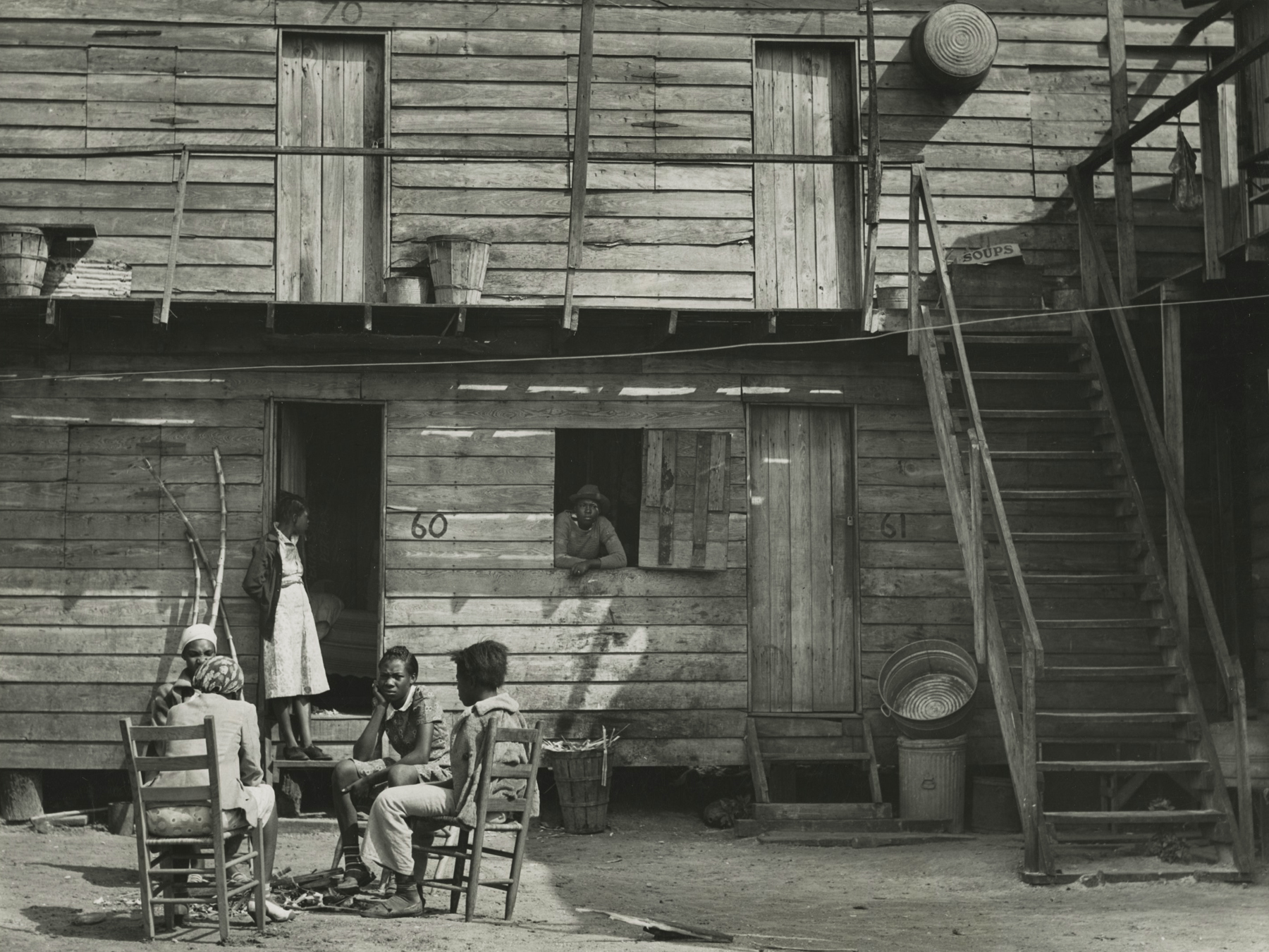 Marion Post-Wolcott - Pahokee "Hotel", Pahokee, Florida, 1941 - Howard Greenberg Gallery