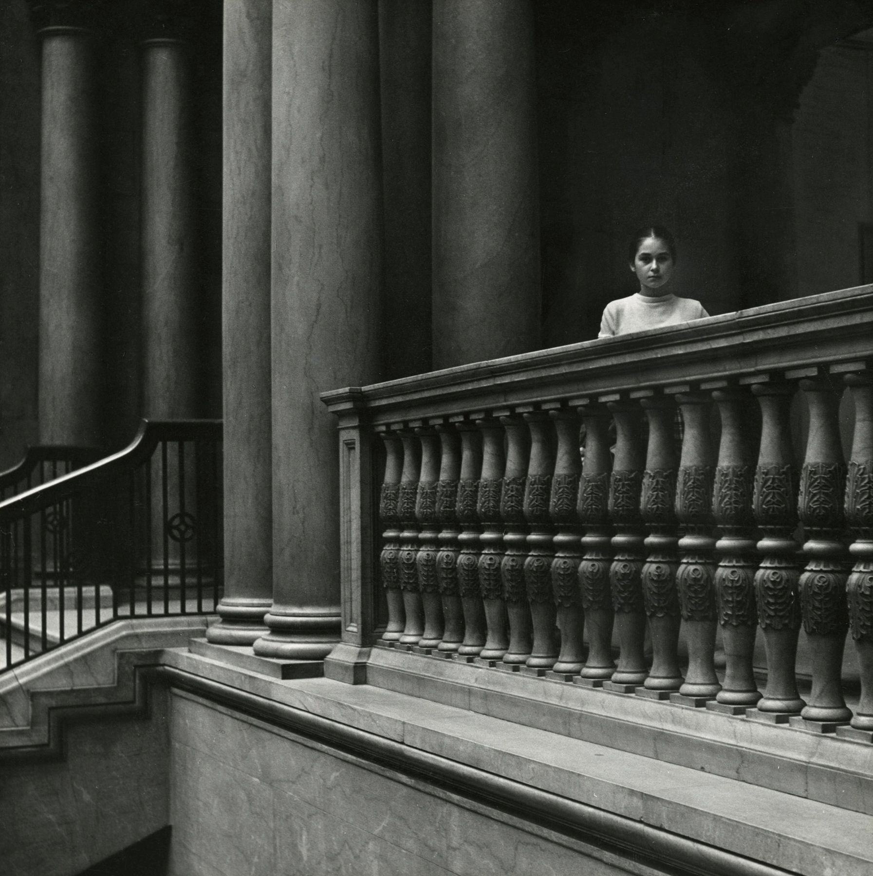 Dave Heath - The Art Institute, Chicago, 1956 - Howard Greenberg Gallery