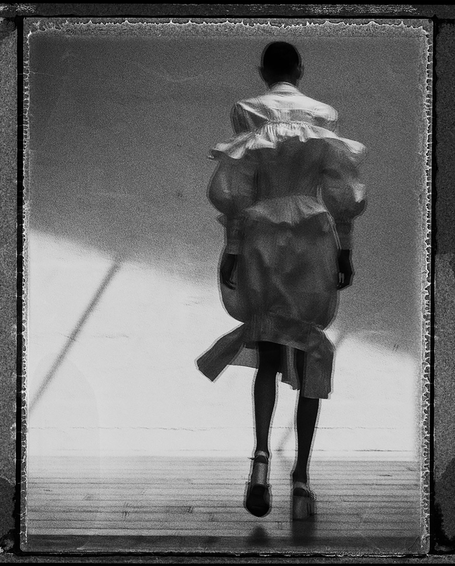 Molly pour Simone Rocha, 2018  Toned gelatin silver print  60 x 50 cm