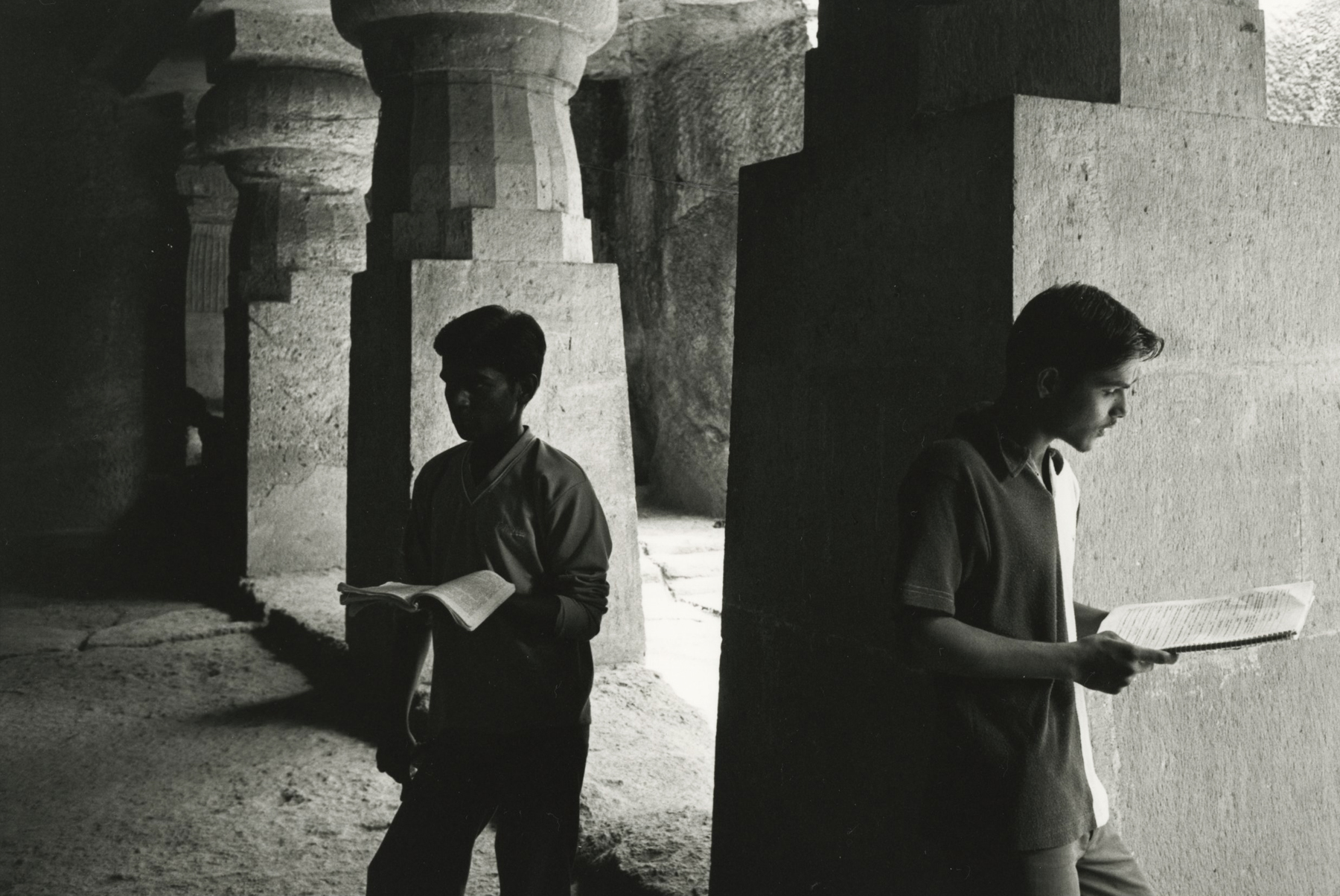 Betsy Karel - Jogeshwari, 2006 - Howard Greenberg Gallery