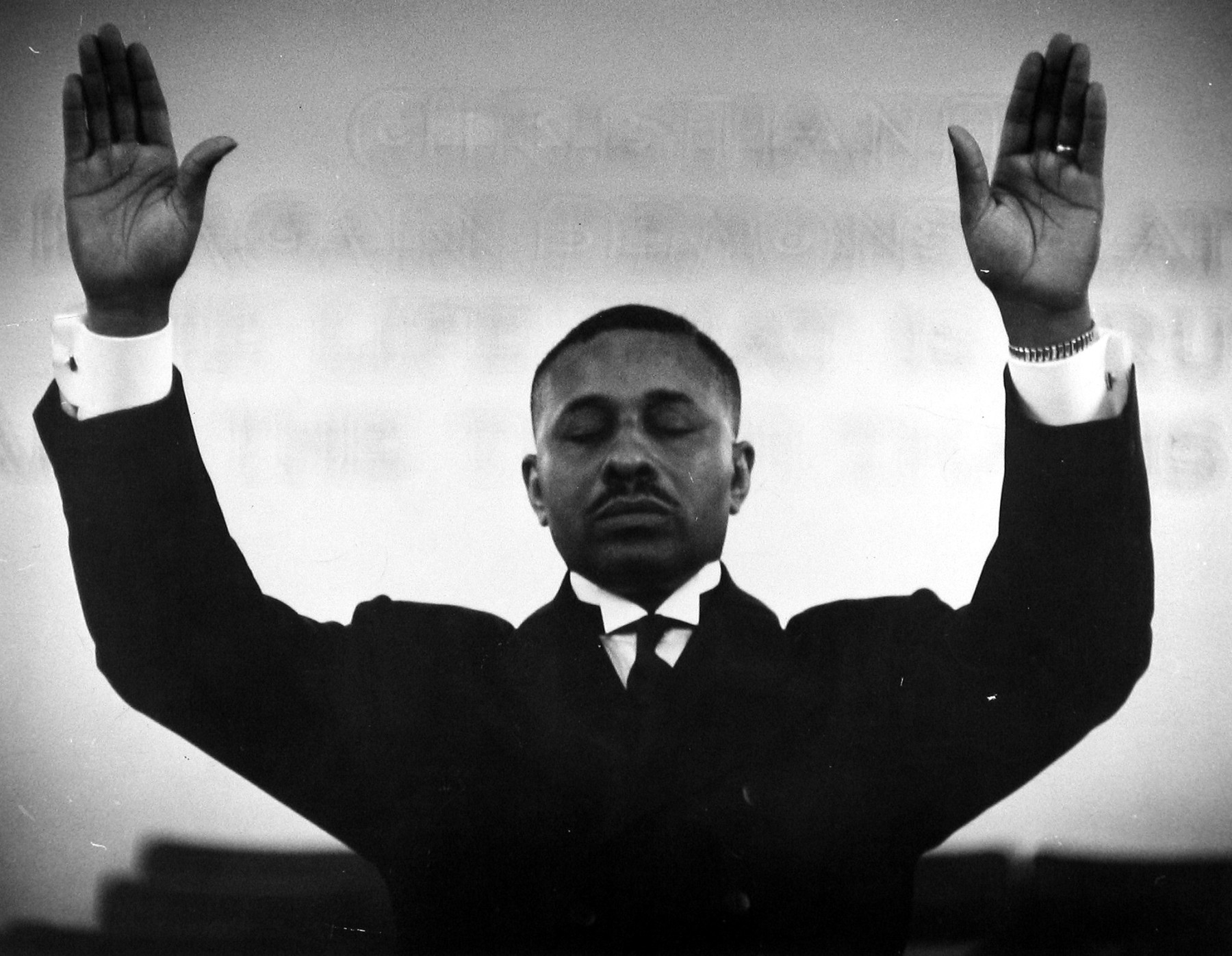 Gordon Parks - Pastor Ledbetter, Chicago, 1953 - Howard Greenberg Gallery