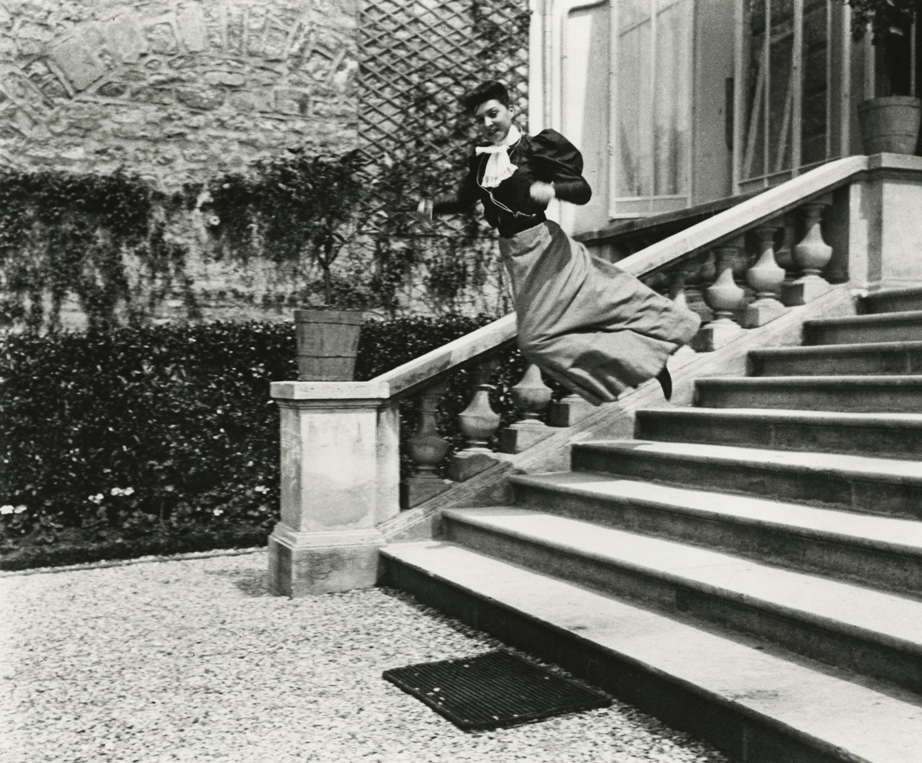 Jacques-Henri Lartigue - Cousin Bichonnade, 40 rue Cortambert, Paris, c.1905 - Howard Greenberg Gallery