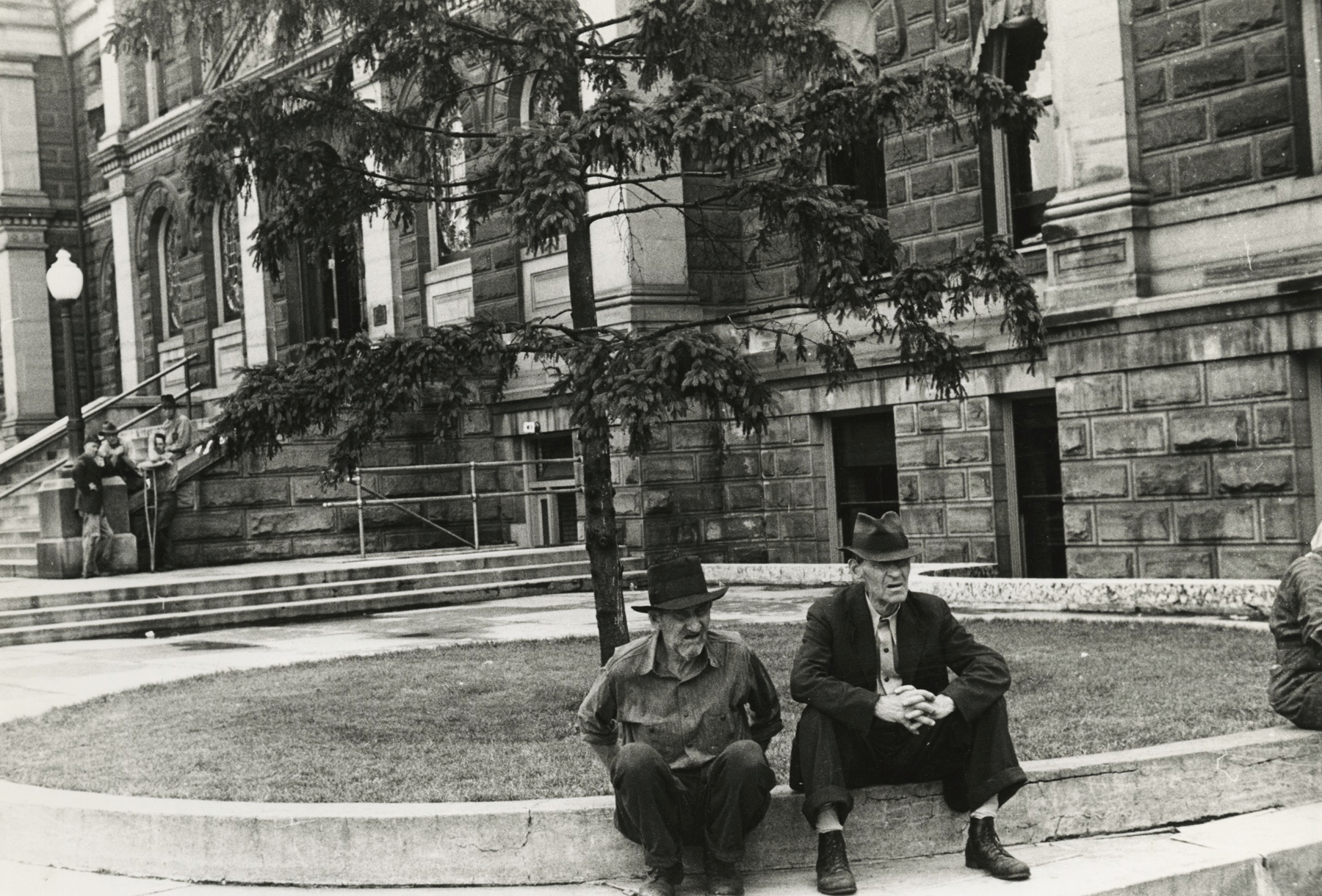 Ben Shahn - Untitled, c.1937 - Howard Greenberg Gallery