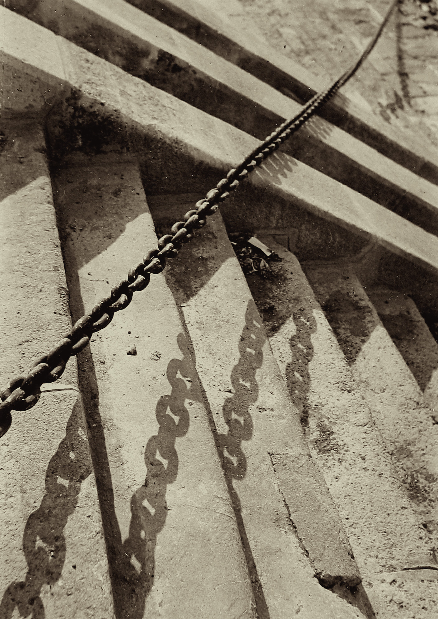 Imre Kinszki - Untitled, c.1930 - Howard Greenberg Gallery