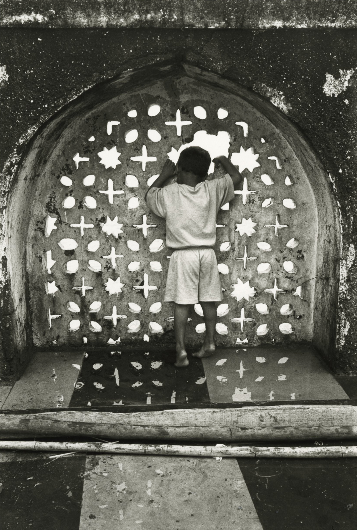 Betsy Karel - Haji Ali, 2001 - Howard Greenberg Gallery