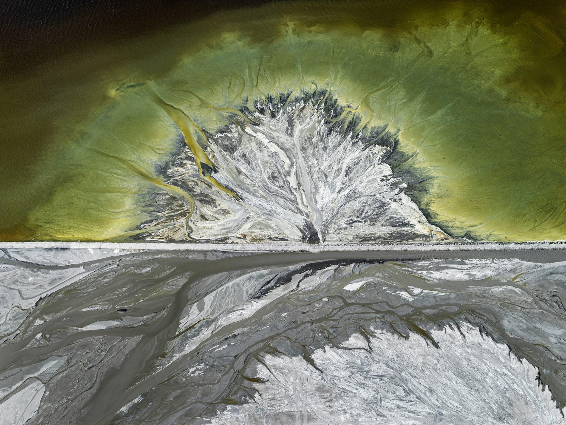 Howard Greenberg Gallery Edward Burtynsky