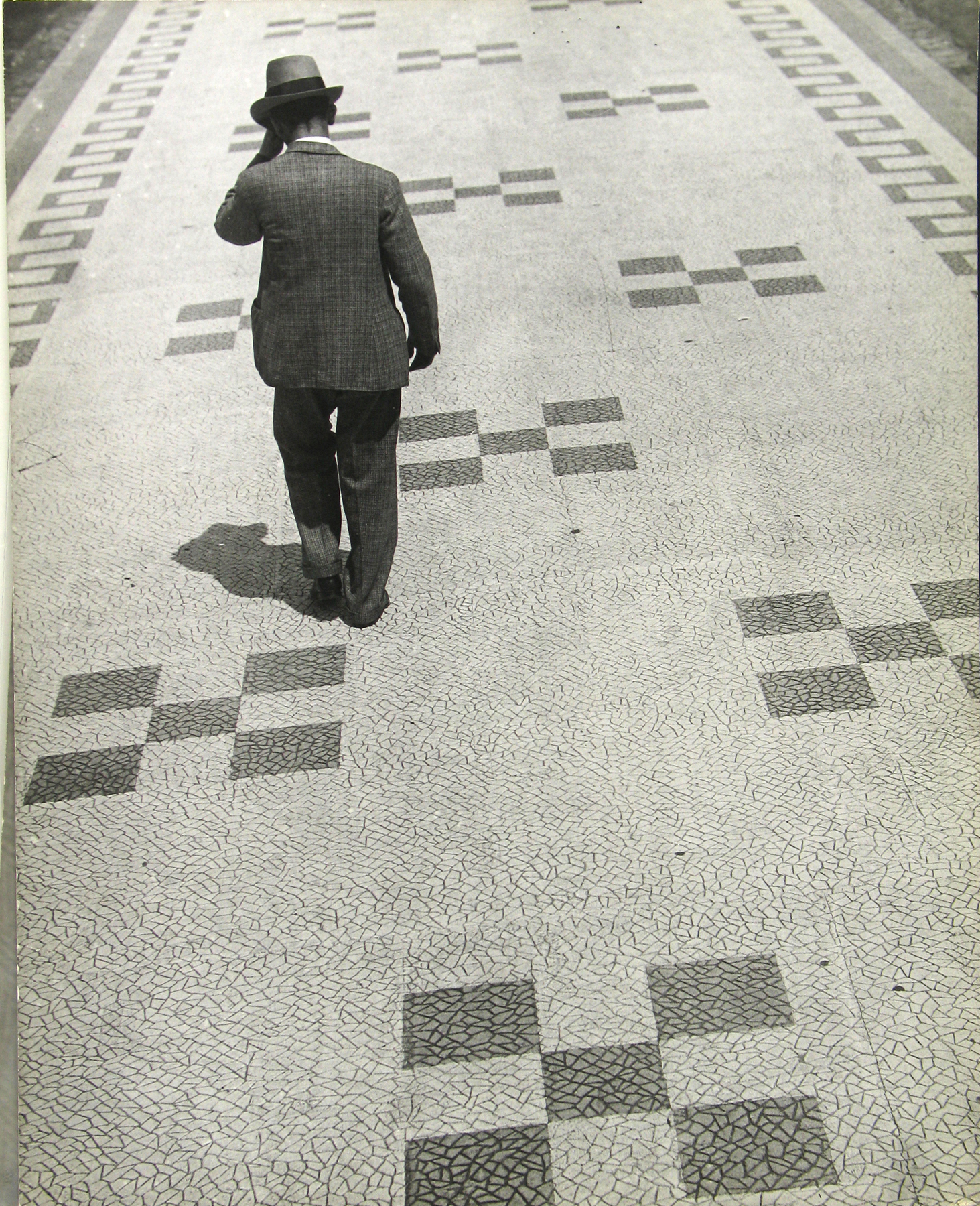 Martin Munkácsi howard greenberg gallery 2023