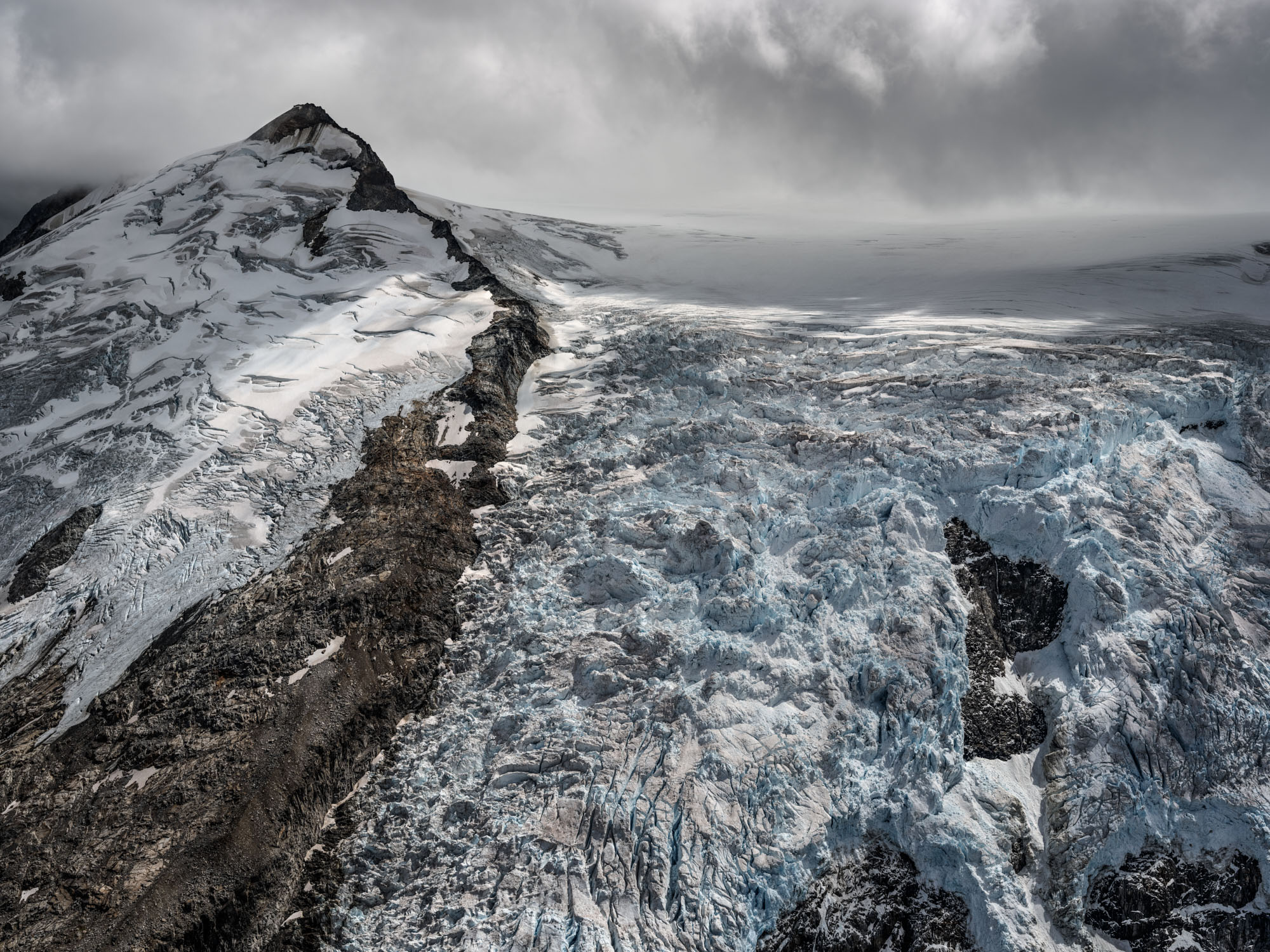 Edward Burtynsky, Coast Mountains #20, Monarch Ice Cap, British Columbia, Canada, 2023