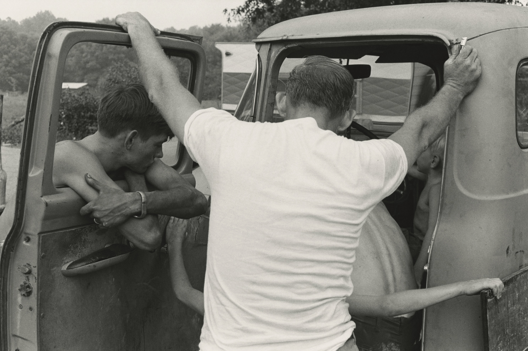 howard greenberg william gedney small viewing room