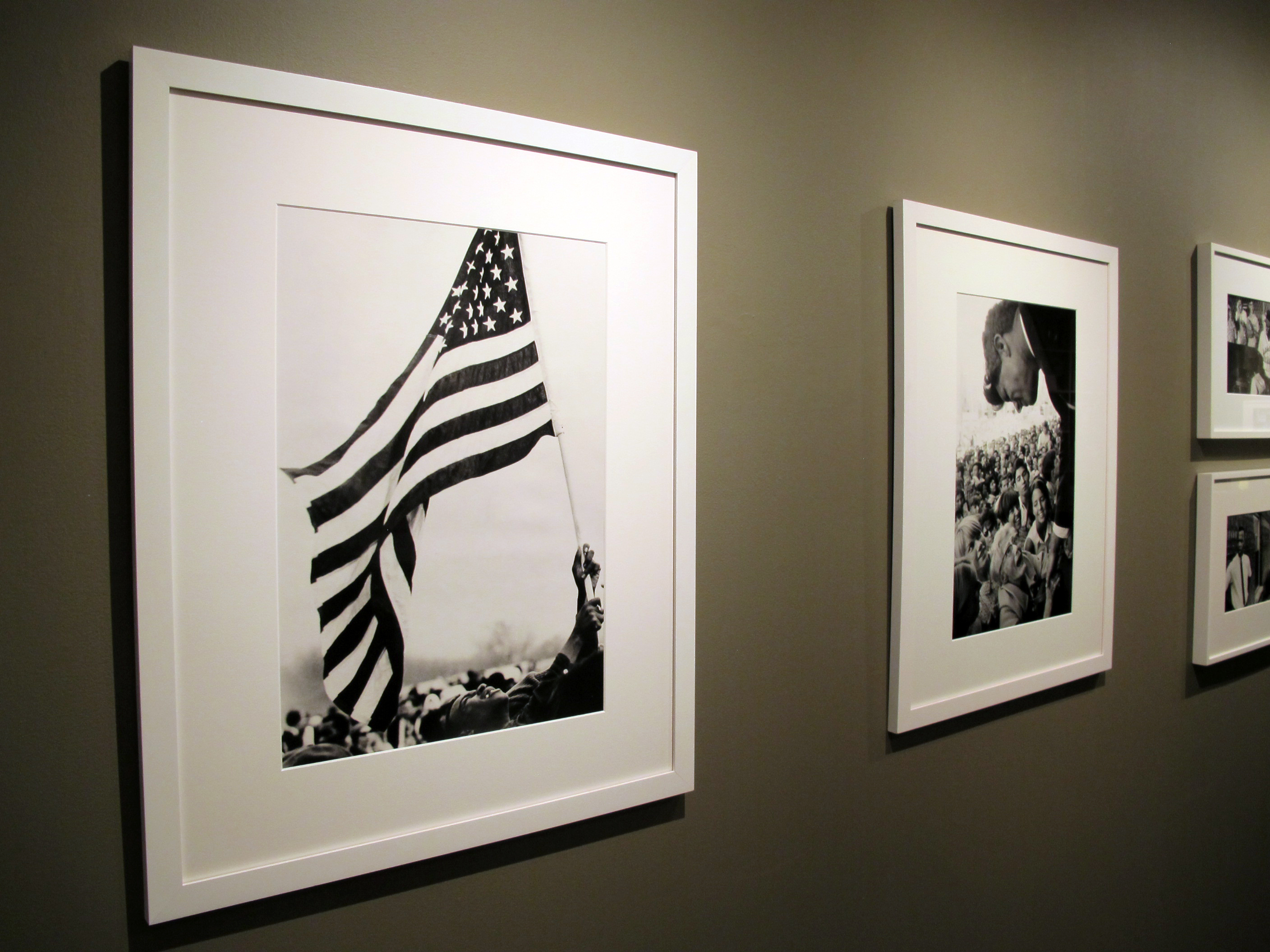 Akris x Vivian Maier 2017 Howard Greenberg Gallery