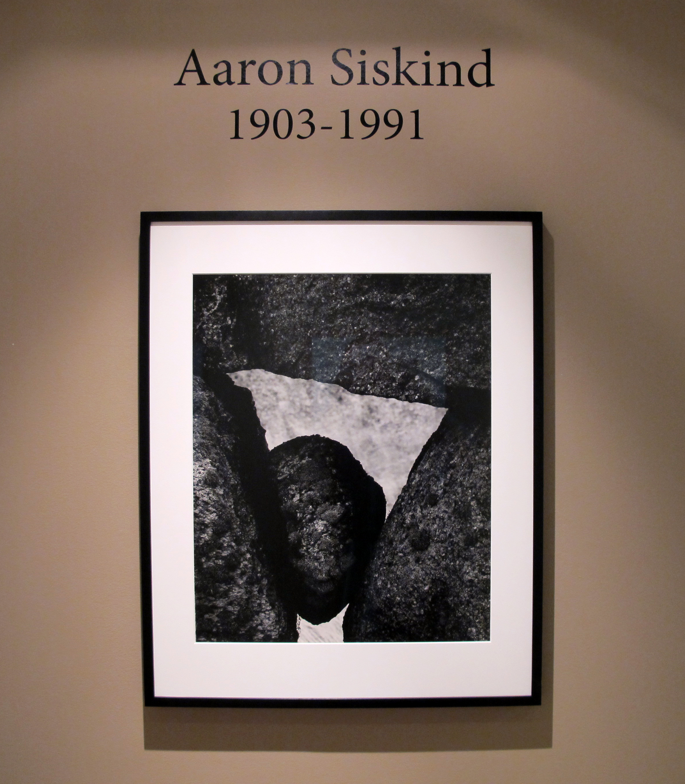 Mary Ellen Mark - Attitude - Howard Greenberg Gallery - 2016