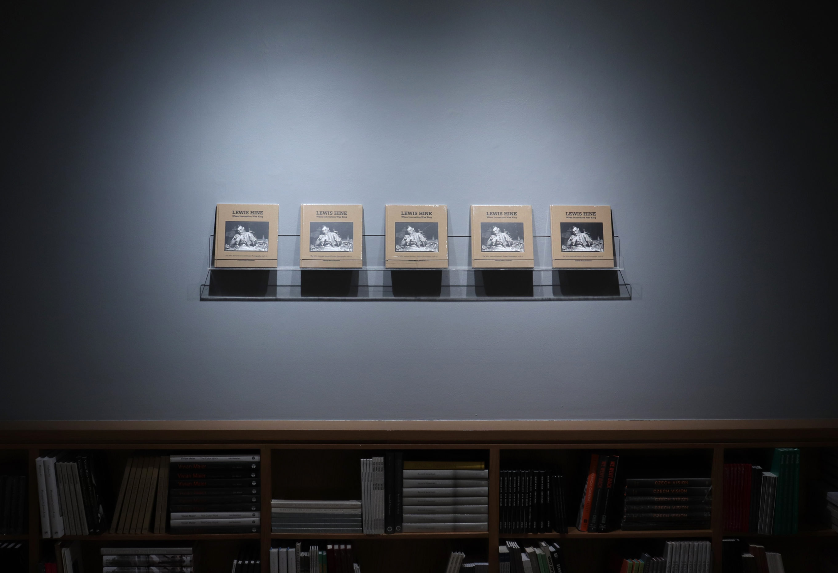 Harry Gruyaert, Installation Views, Howard Greenberg Gallery, 2020