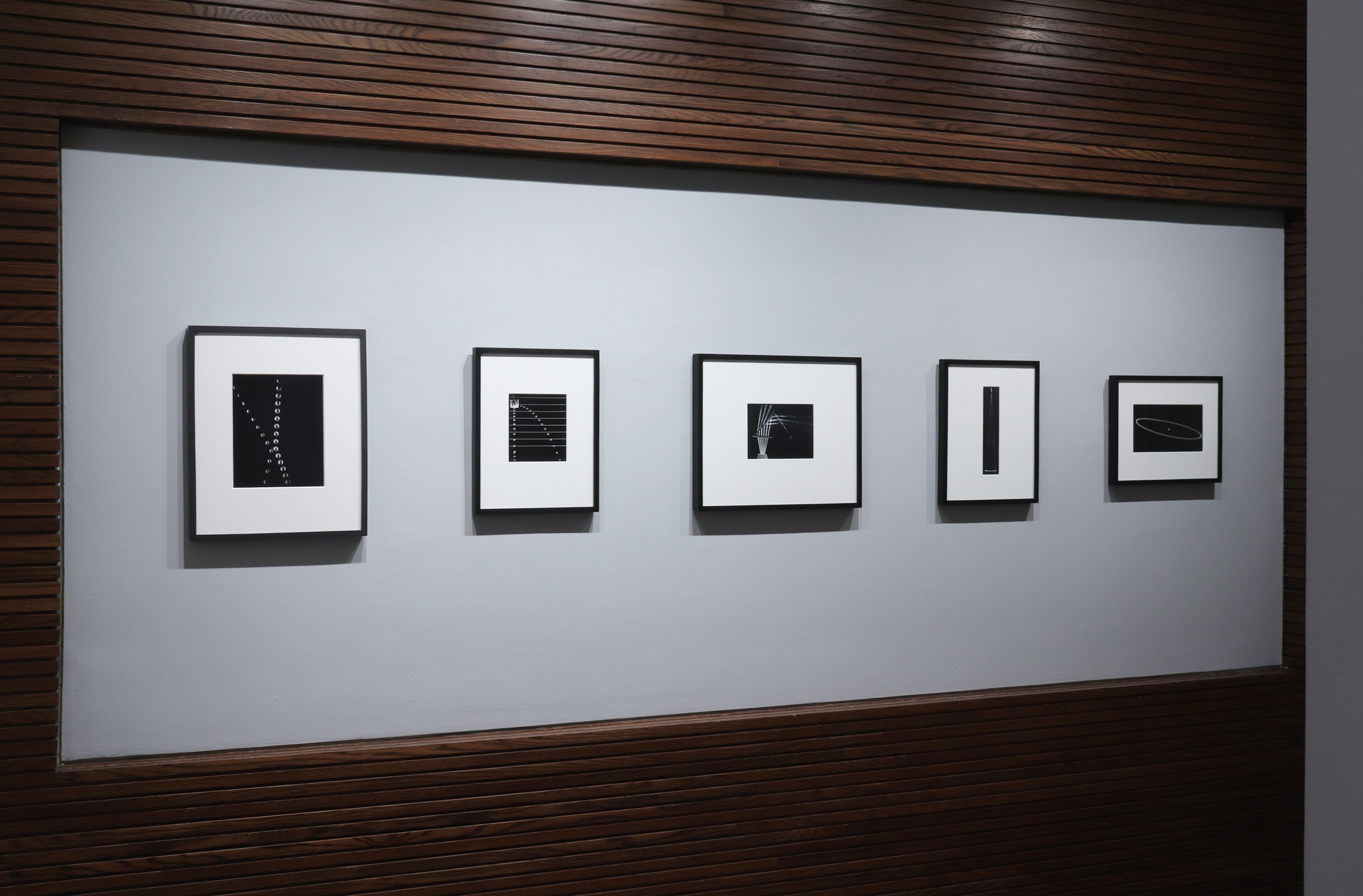 Harry Gruyaert, Installation Views, Howard Greenberg Gallery, 2020