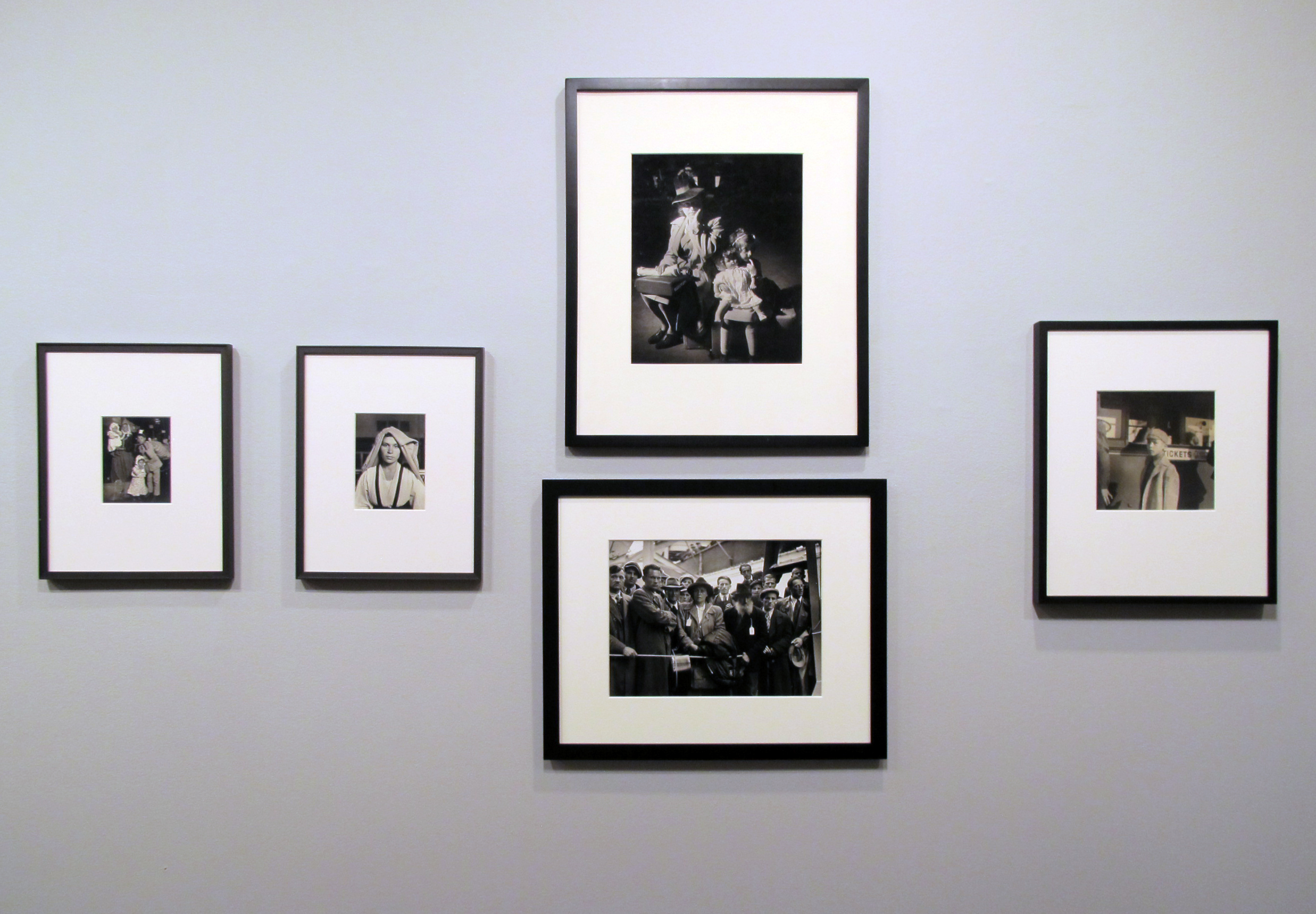 Lives & Still Lives: Leslie Gill, Frances McLaughlin-Gill, and Their Circle Howard Greenberg Gallery 2017