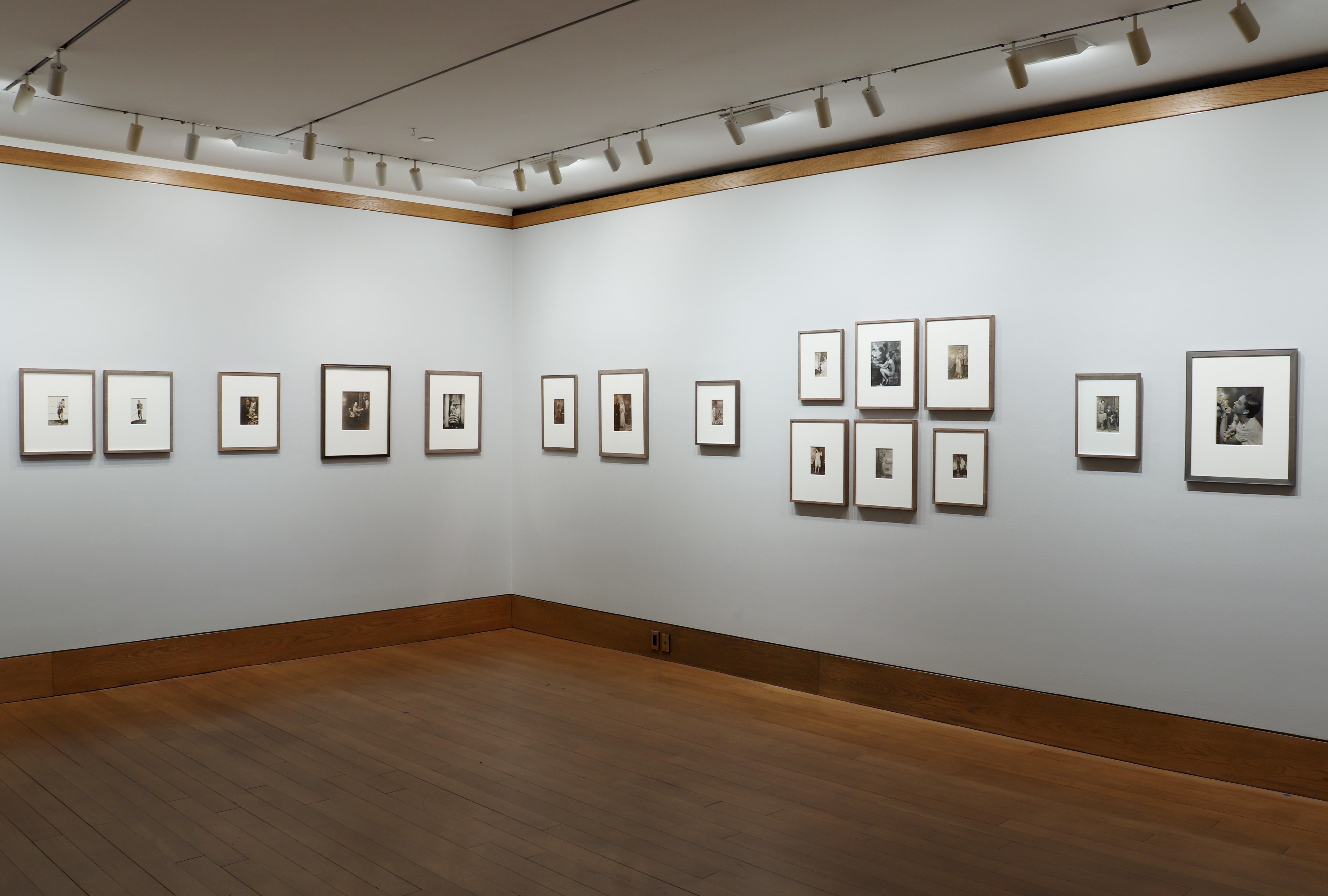 Raghubir Singh: Bombay, Howard Greenberg Gallery, 2017