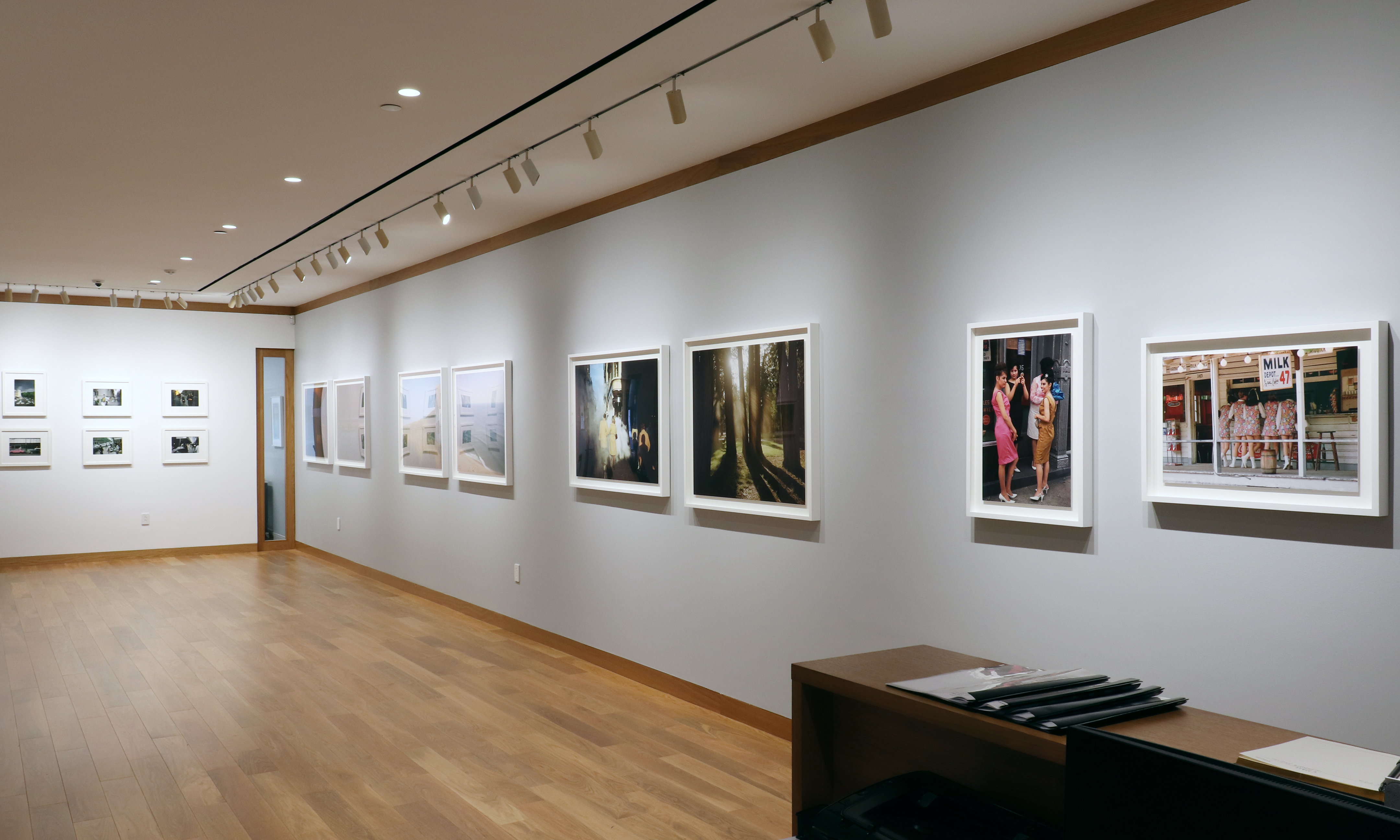 Joel Meyerowitz Conversations installation views