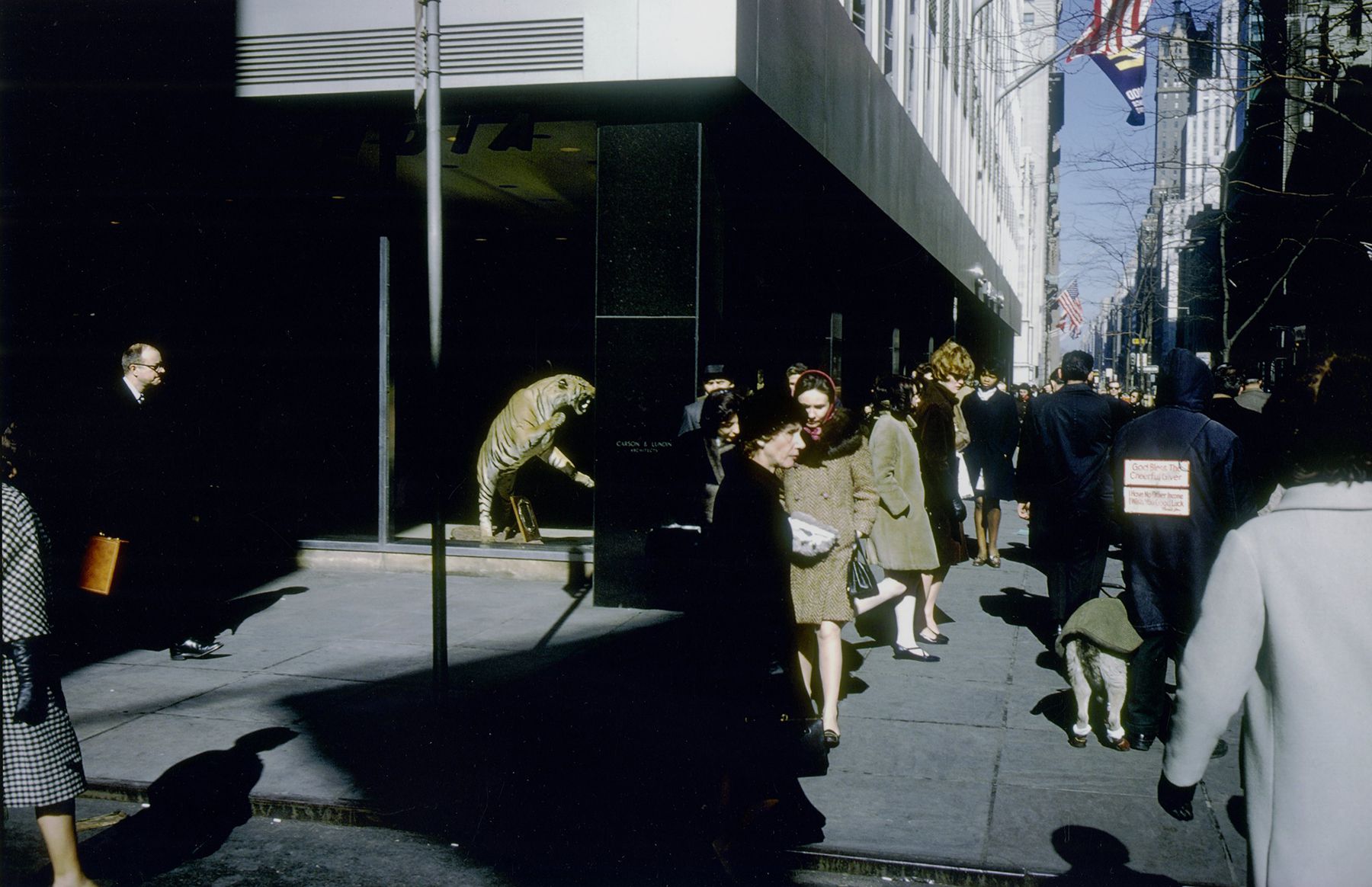 Joel Meyerowitz, 5th Ave, 1975